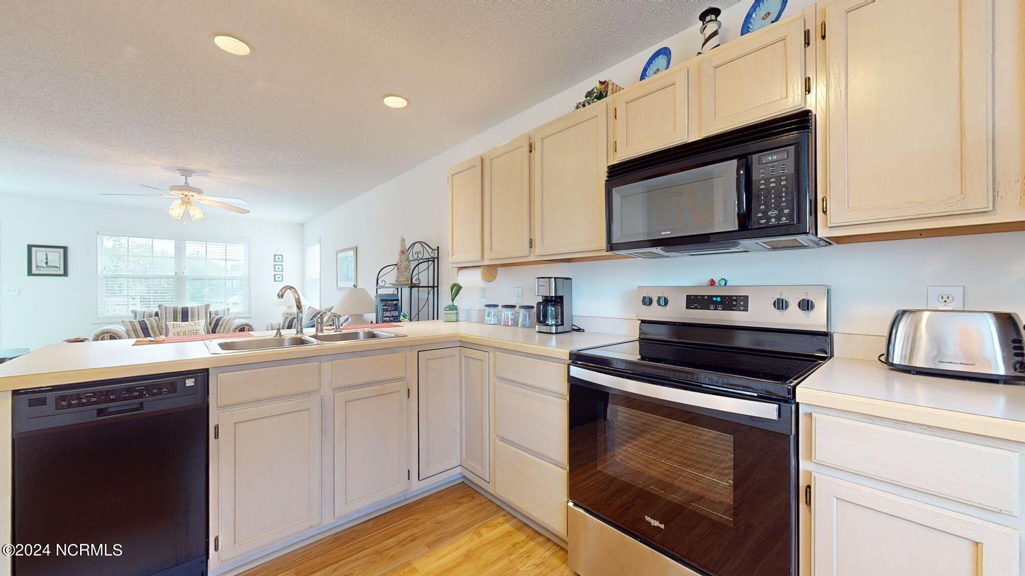 2225 Lennoxville Road Property Photo 23