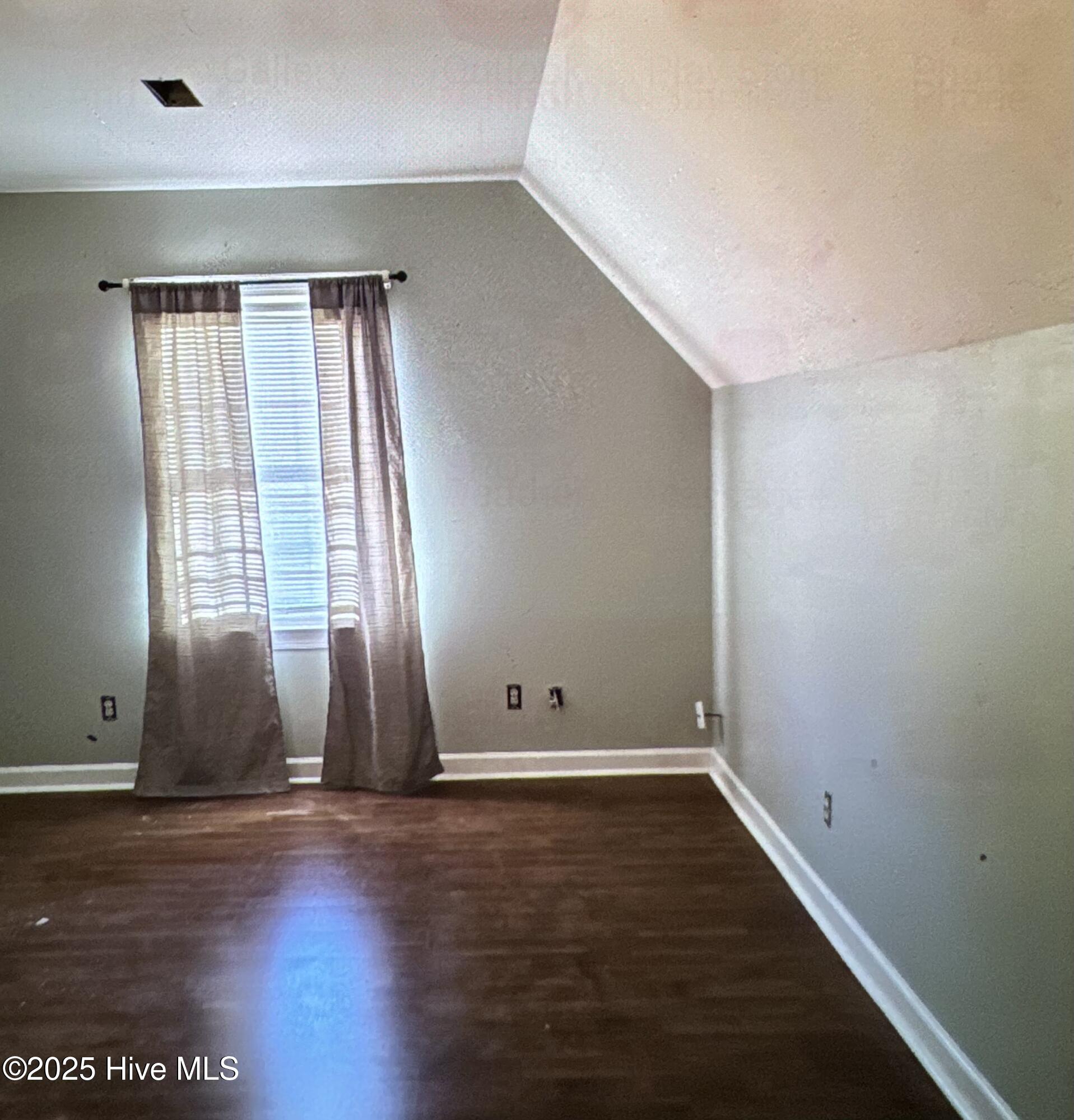 107 Red Oak Drive Property Photo 22