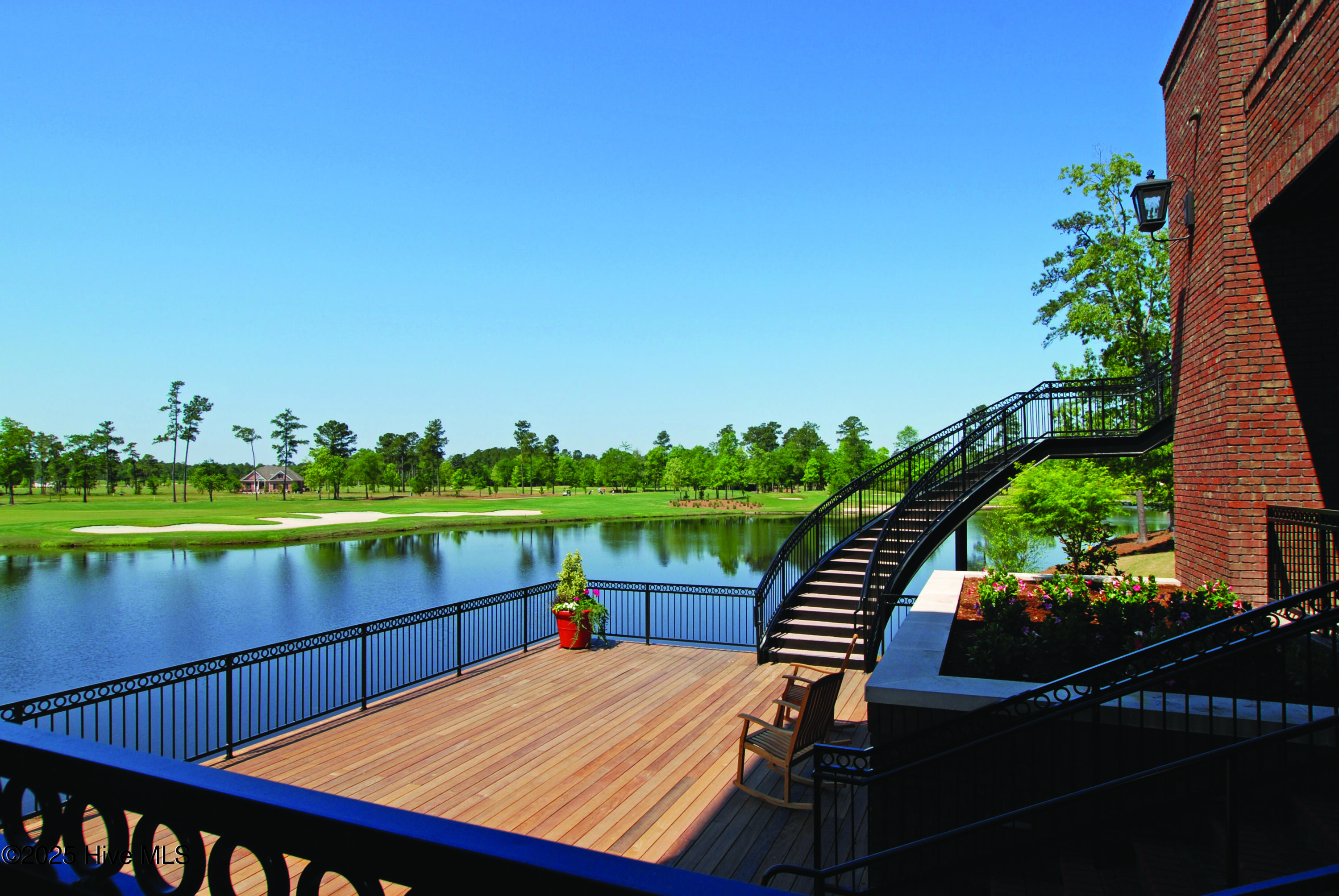 134 Sycamore Lakes Drive Property Photo 8