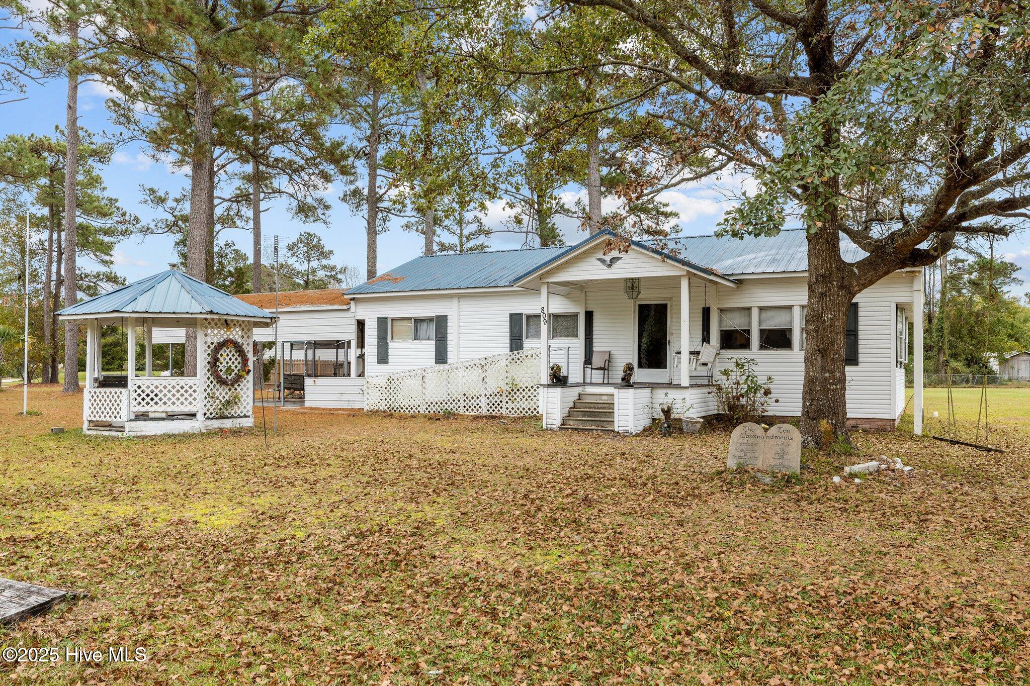 809 Garner Drive Property Photo 2