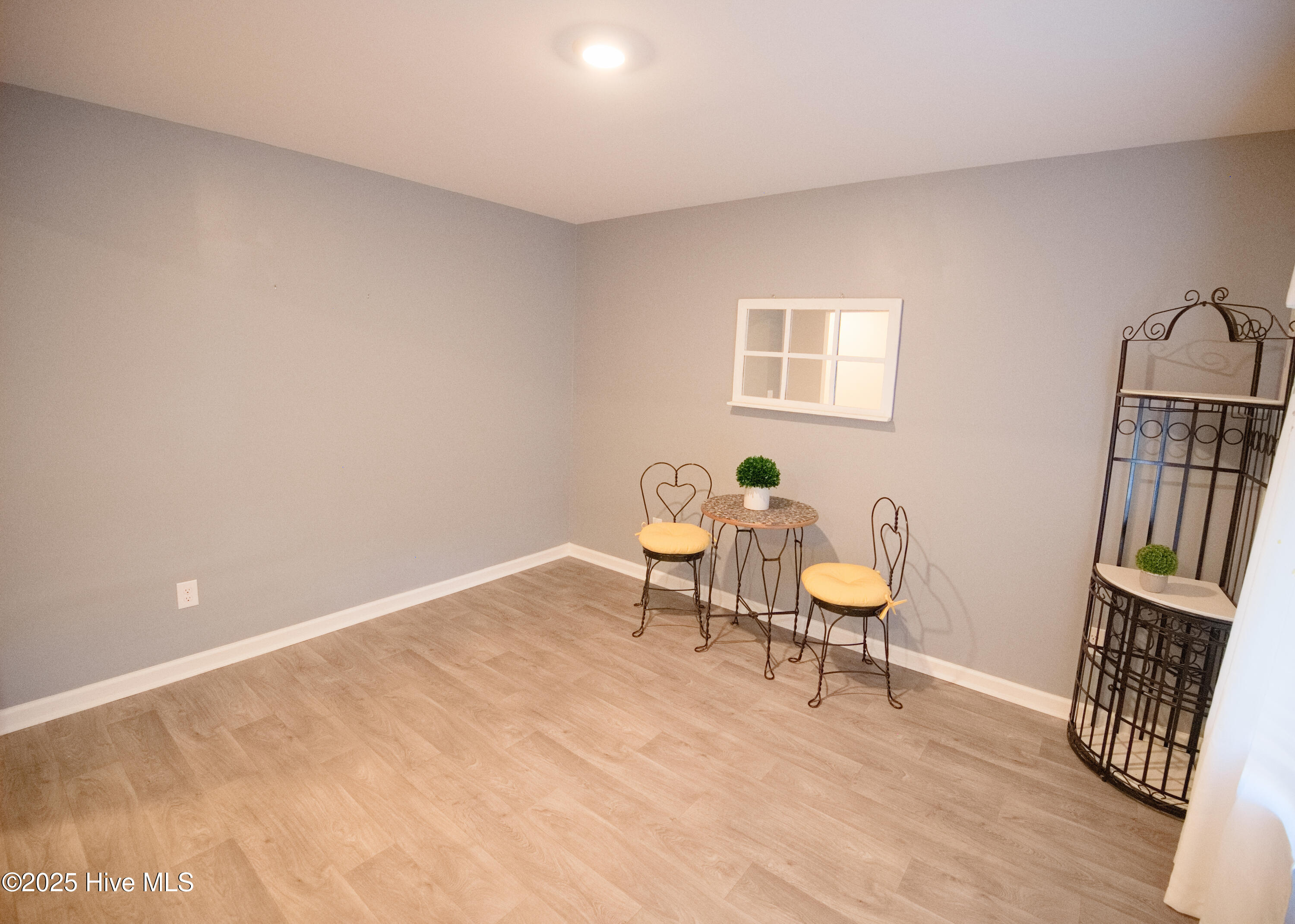 525 Pinecrest Street Property Photo 15