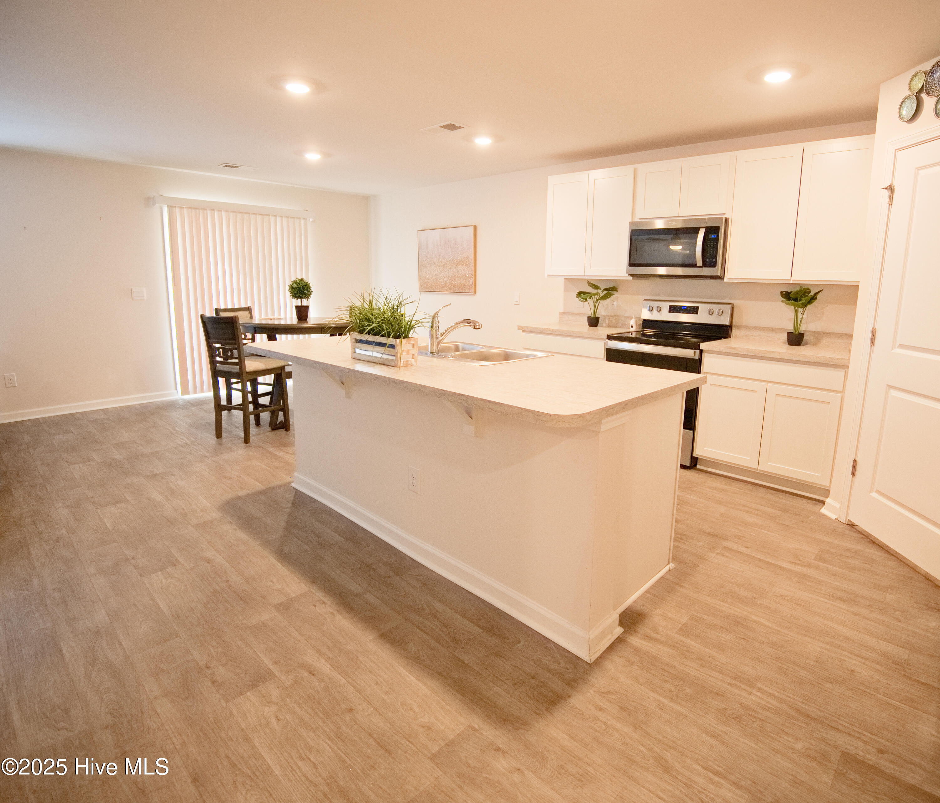 525 Pinecrest Street Property Photo 16