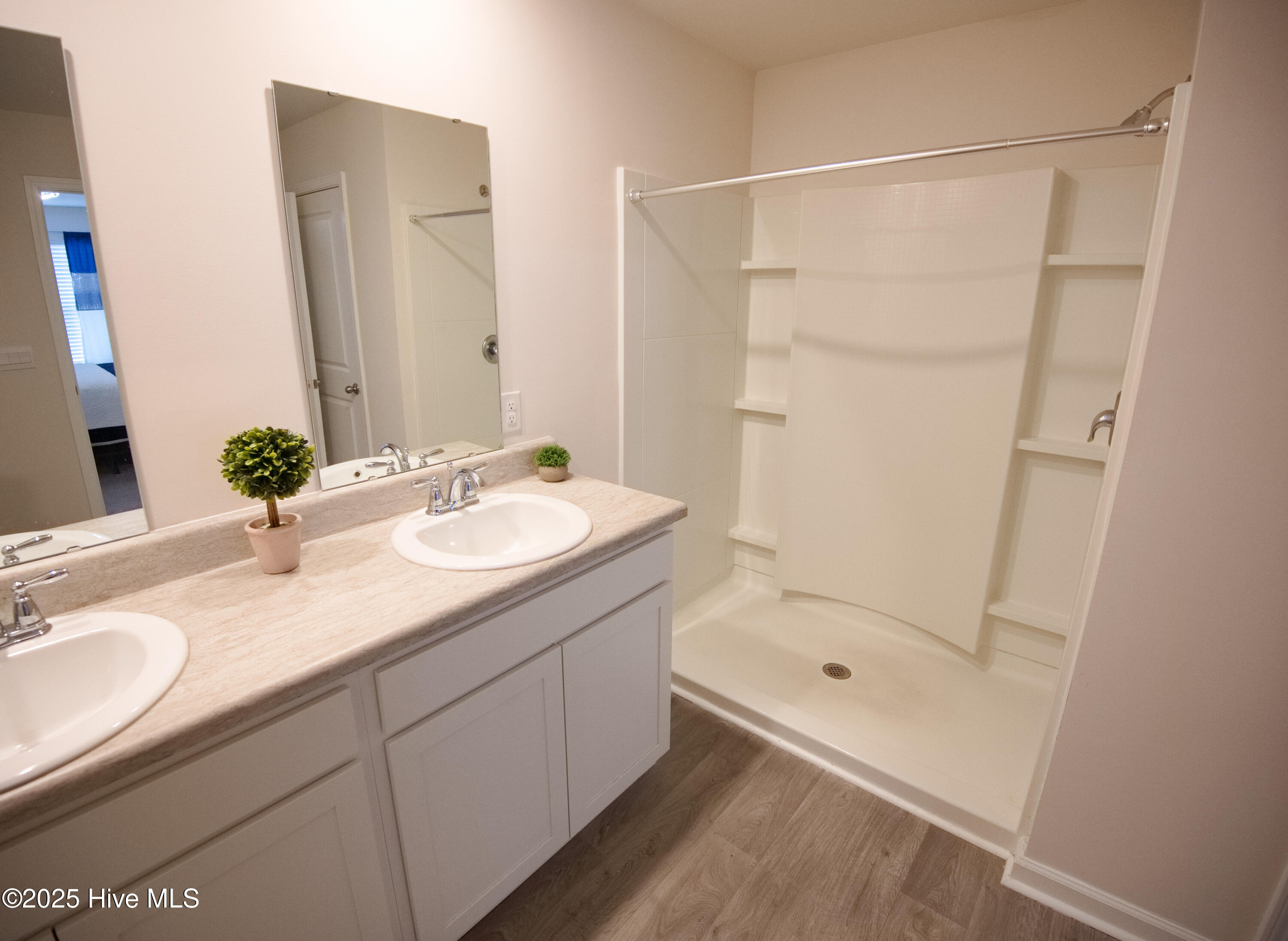 525 Pinecrest Street Property Photo 36