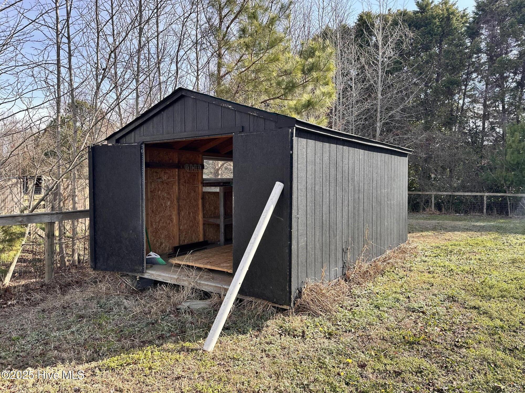 107 Clearwood Drive Property Photo 10
