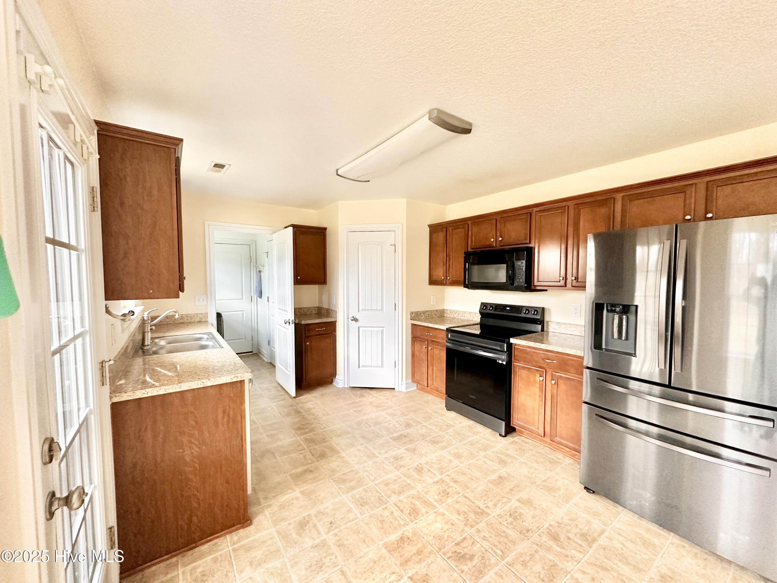 107 Clearwood Drive Property Photo 17