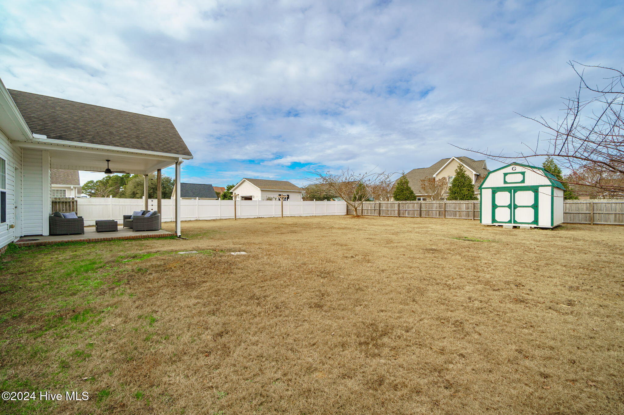 224 Hickory Shores Drive Property Photo 8