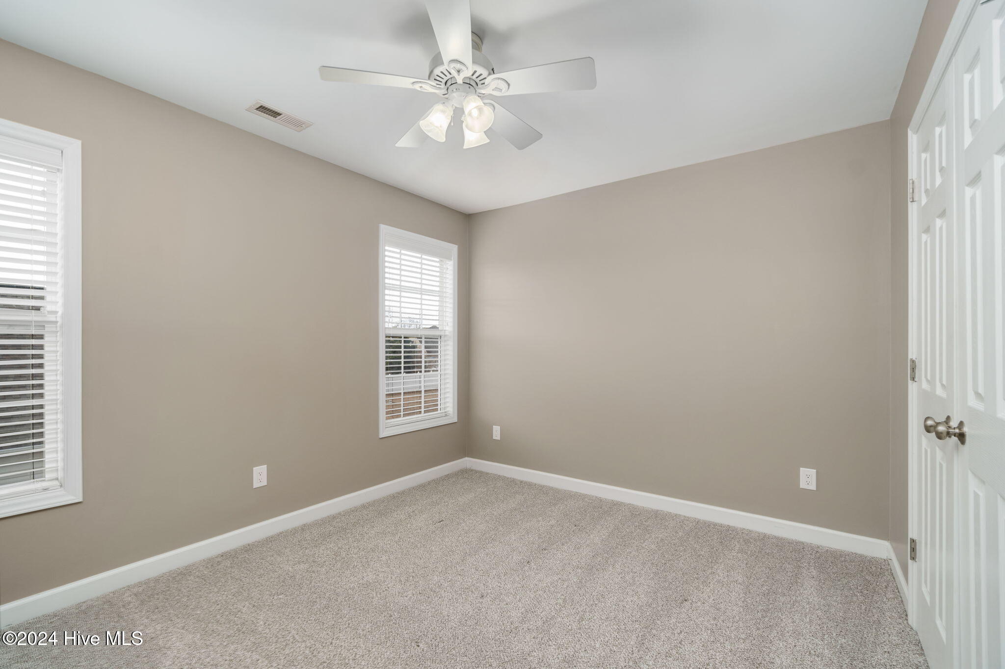 224 Hickory Shores Drive Property Photo 26