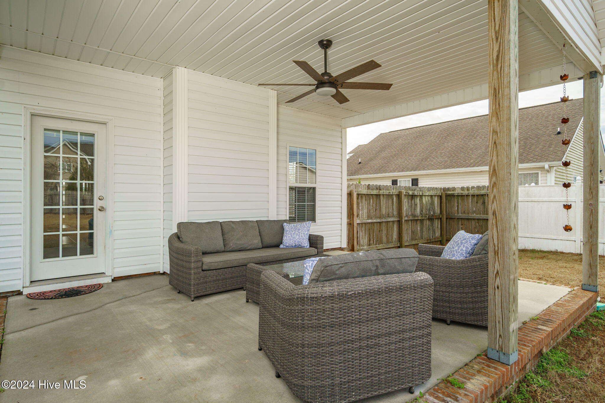 224 Hickory Shores Drive Property Photo 36