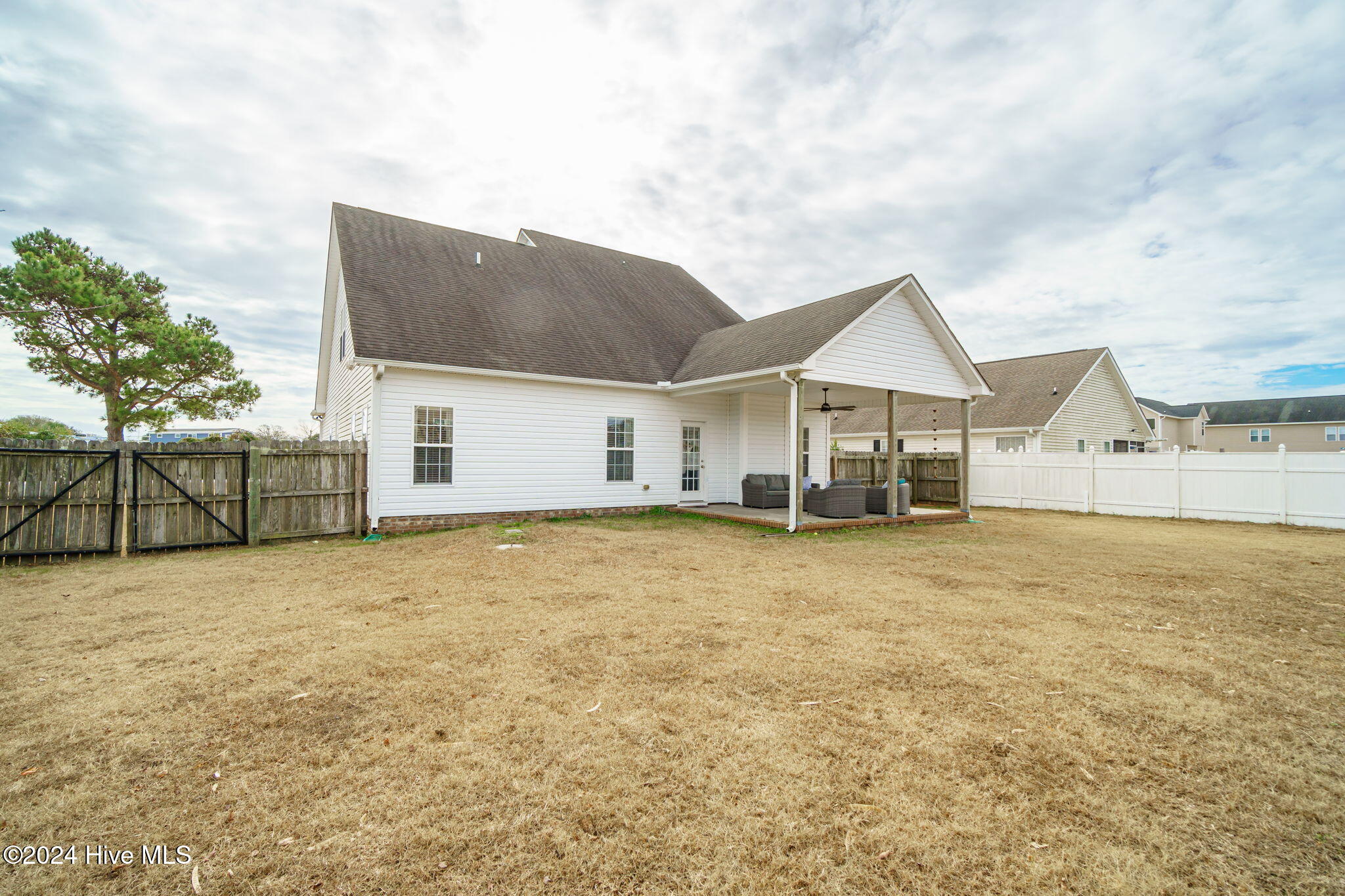 224 Hickory Shores Drive Property Photo 38