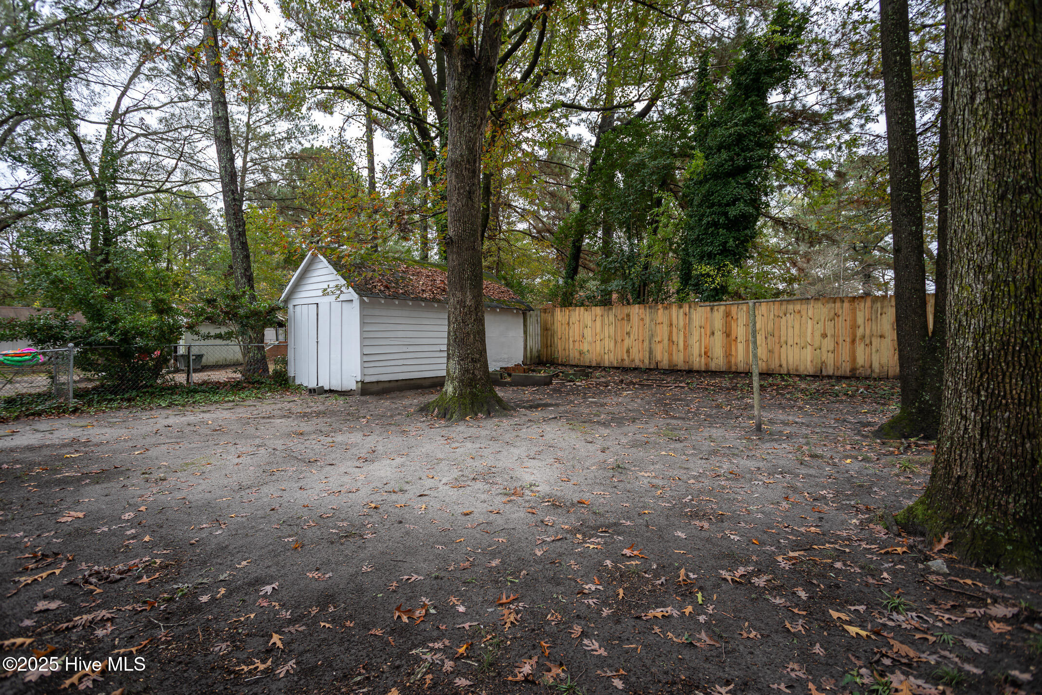 925 Redgate Avenue Property Photo 25