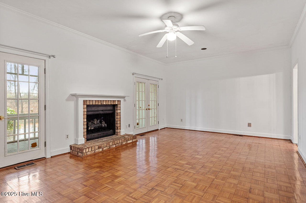 1311 Forest Hills Road E-3 Property Photo 7