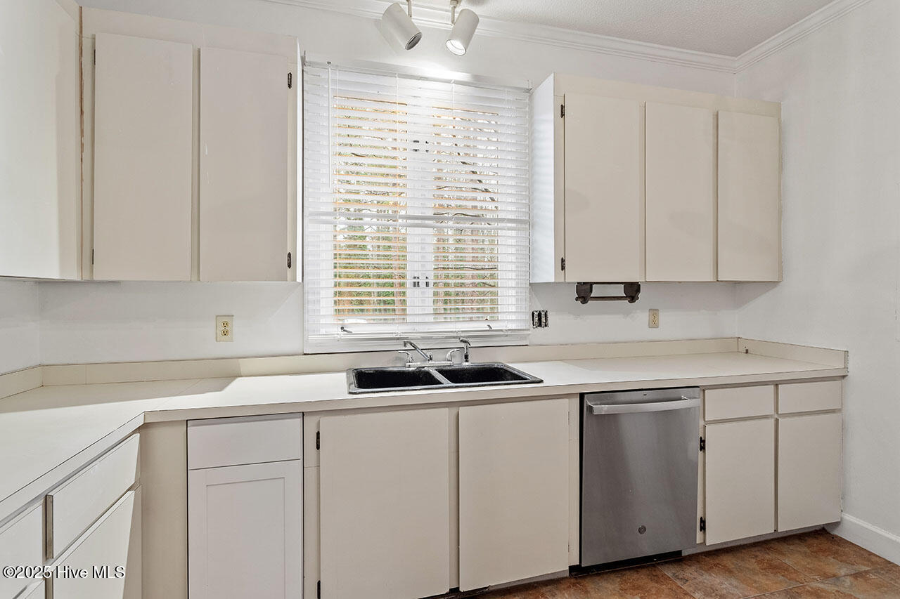 1311 Forest Hills Road E-3 Property Photo 13