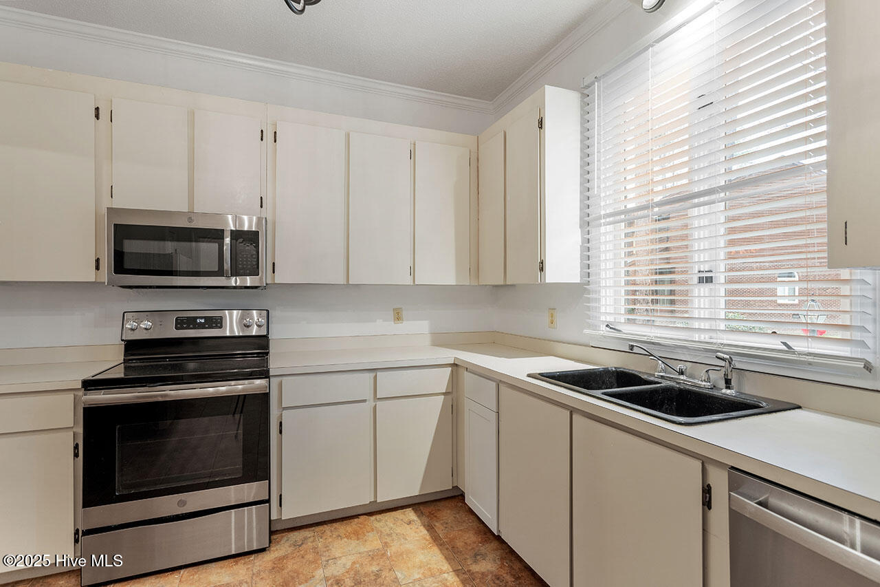 1311 Forest Hills Road E-3 Property Photo 15