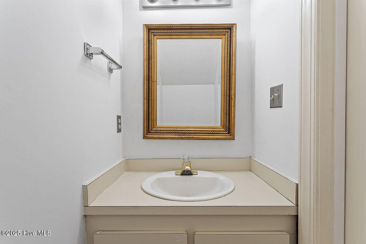 1311 Forest Hills Road E-3 Property Photo 17