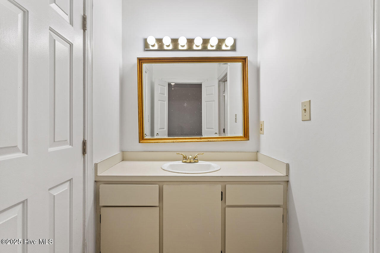 1311 Forest Hills Road E-3 Property Photo 21