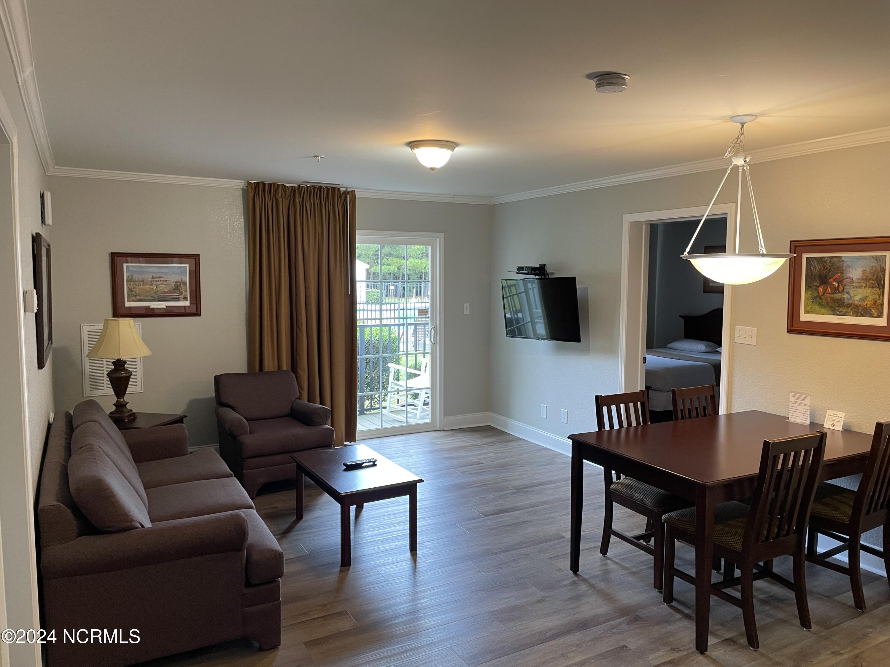 530 Little River Farm Boulevard 202d Property Photo 4