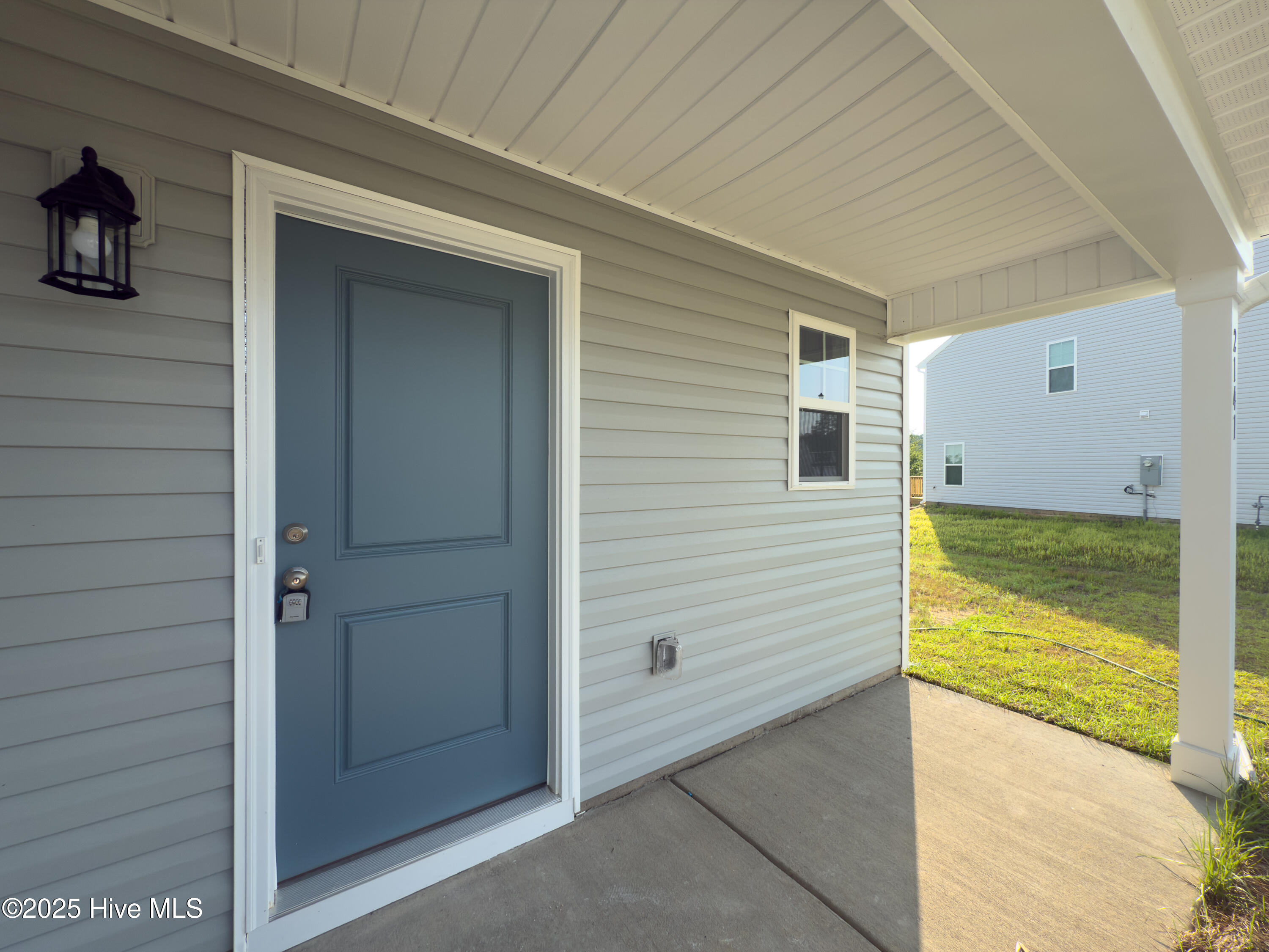 2141 Purebred Circle Property Photo 3