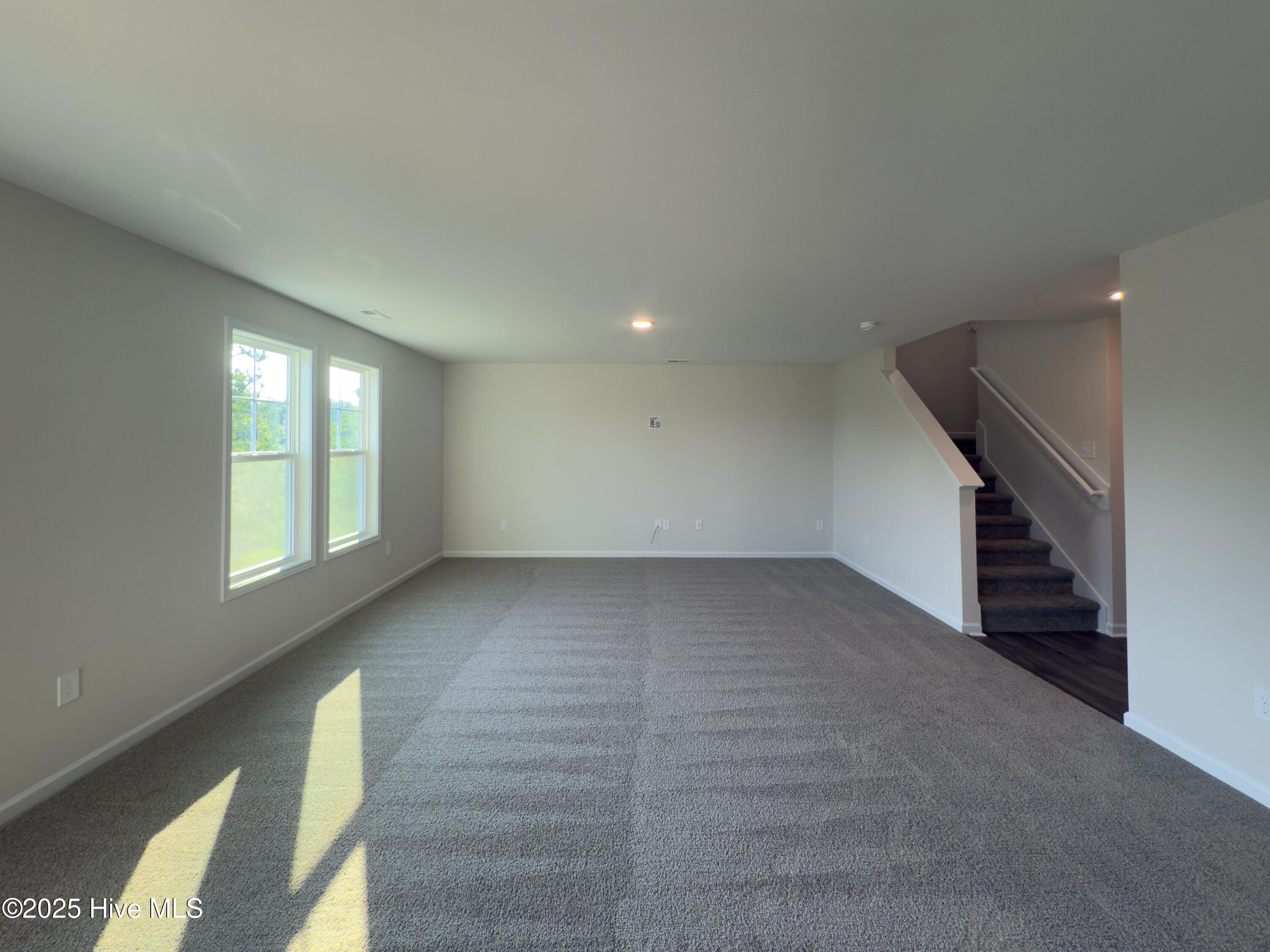 2141 Purebred Circle Property Photo 4