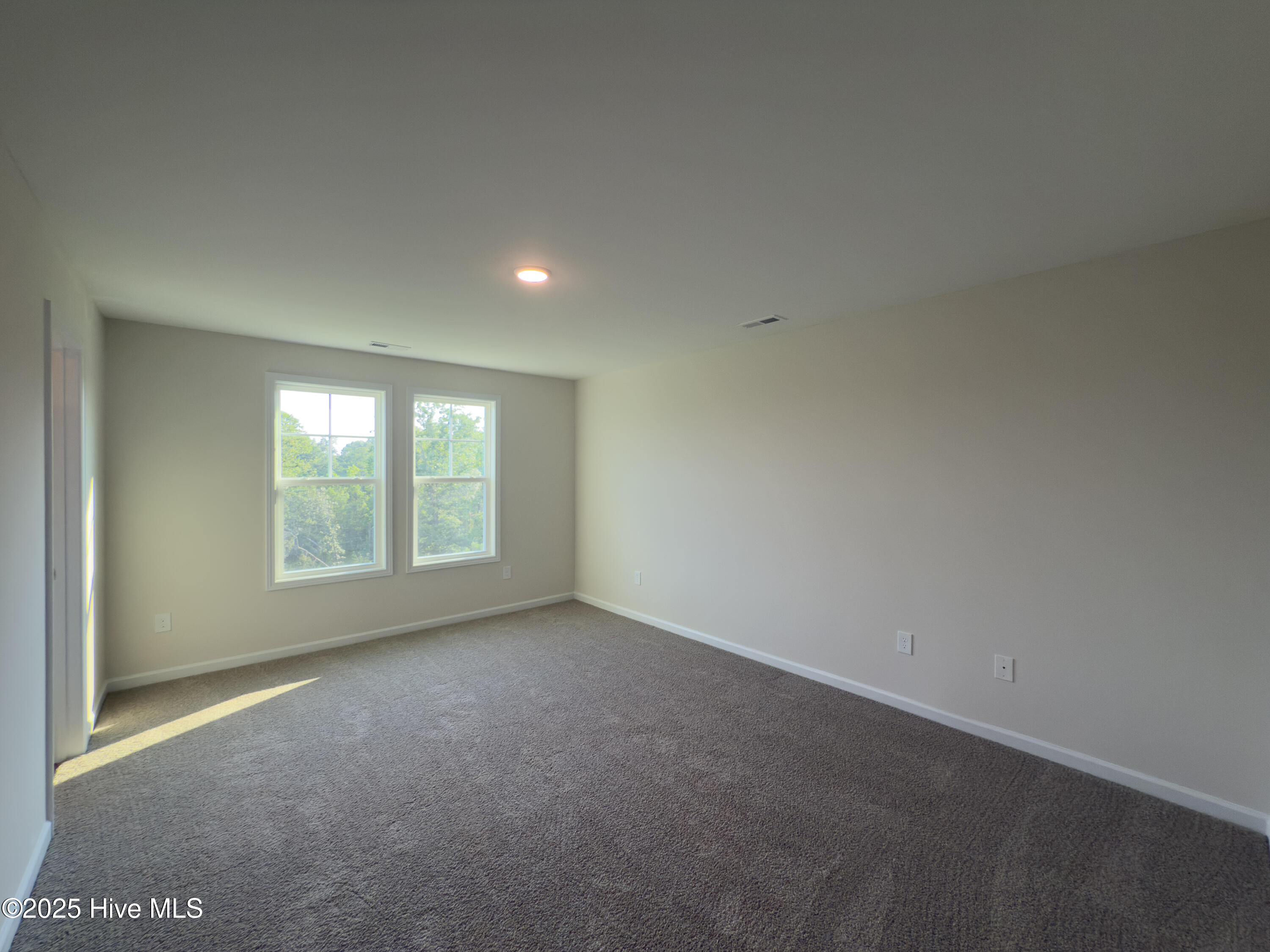 2141 Purebred Circle Property Photo 7