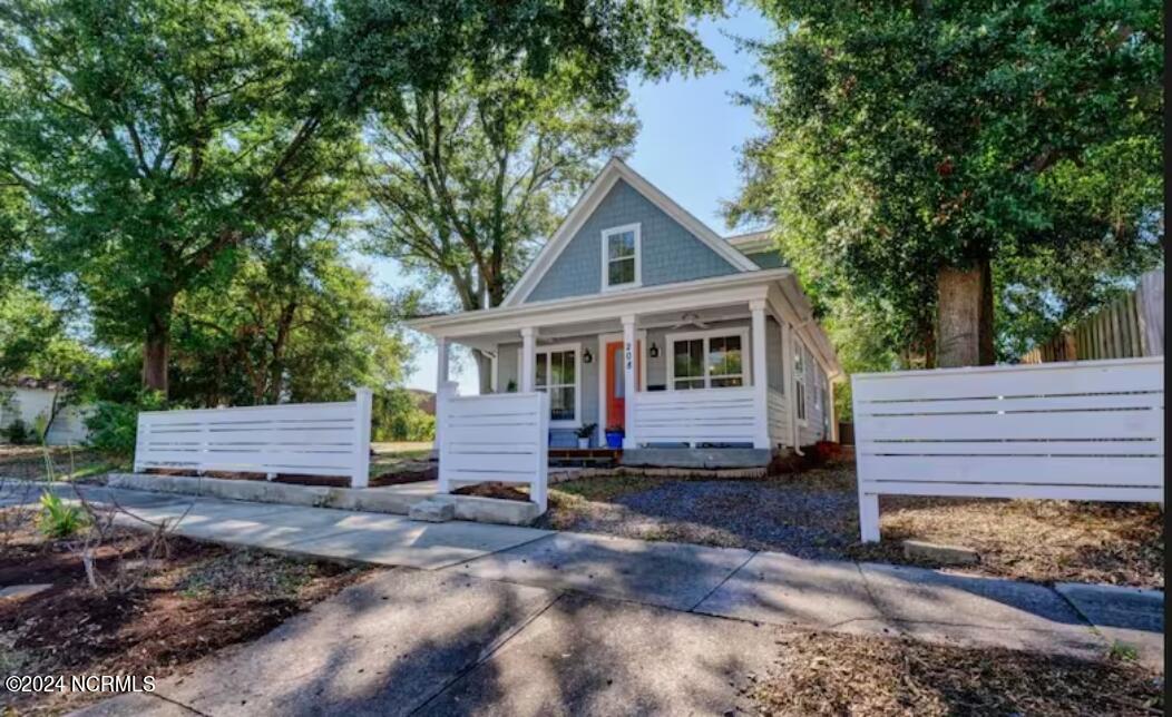 208 Marstellar Street Property Photo 1
