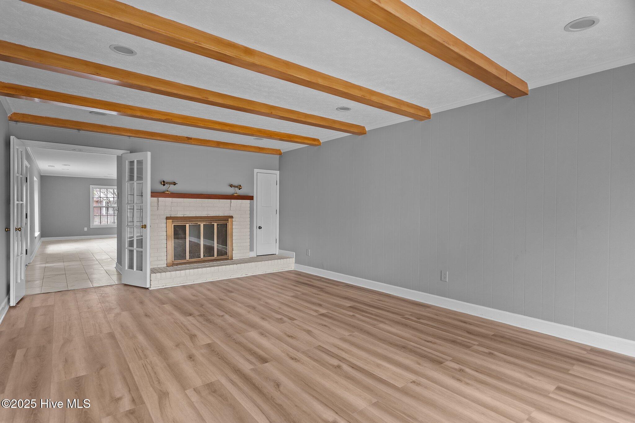 320 Embassy Circle Property Photo 13