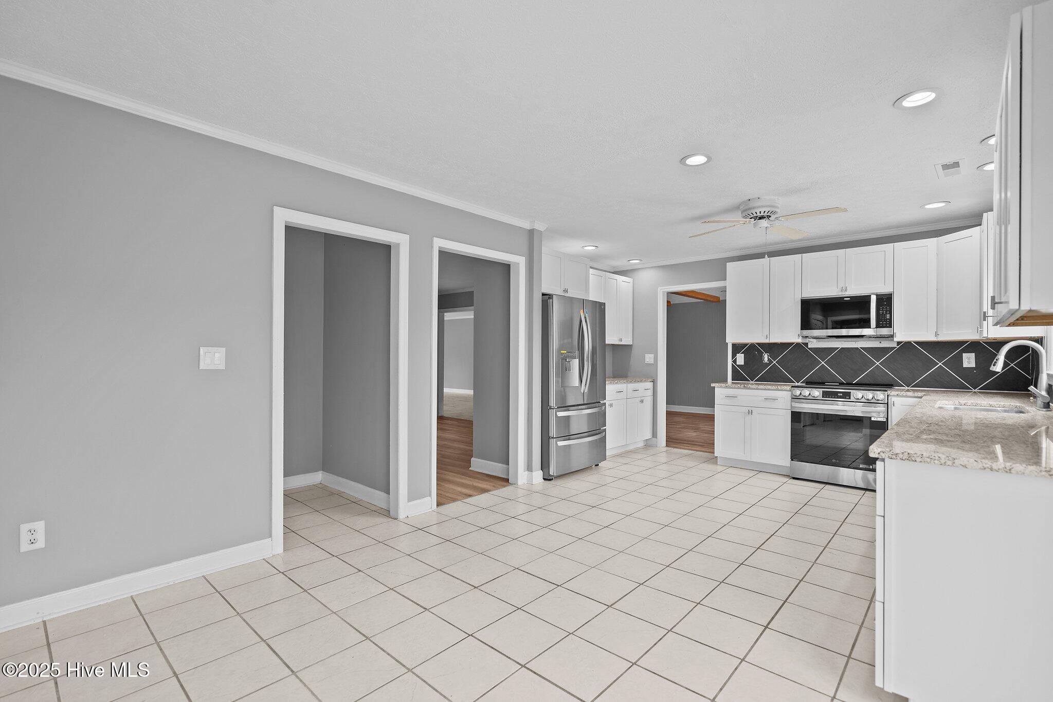 320 Embassy Circle Property Photo 21