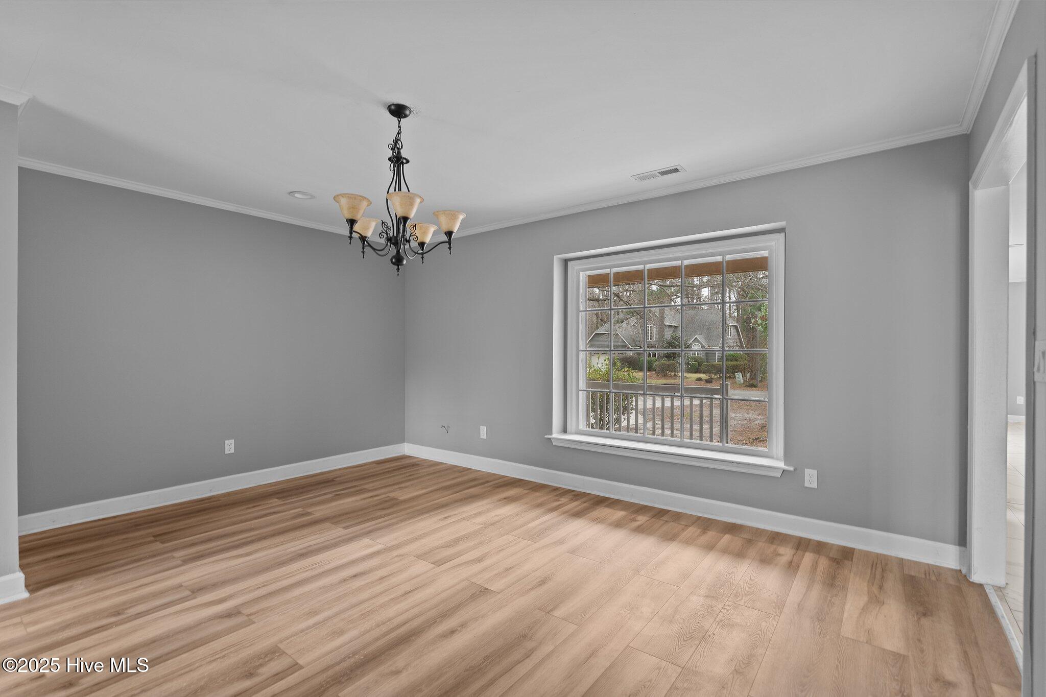 320 Embassy Circle Property Photo 25