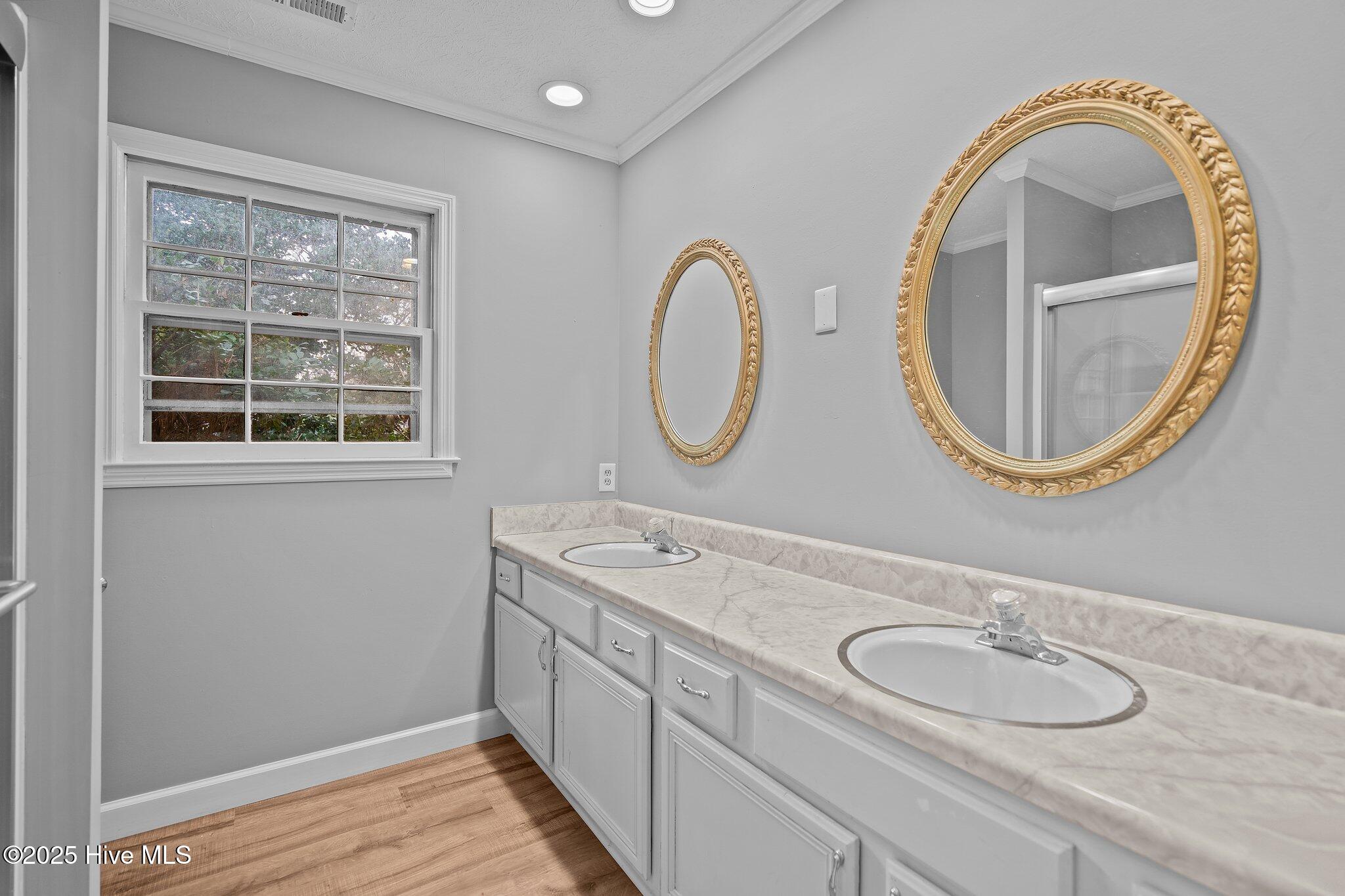 320 Embassy Circle Property Photo 29