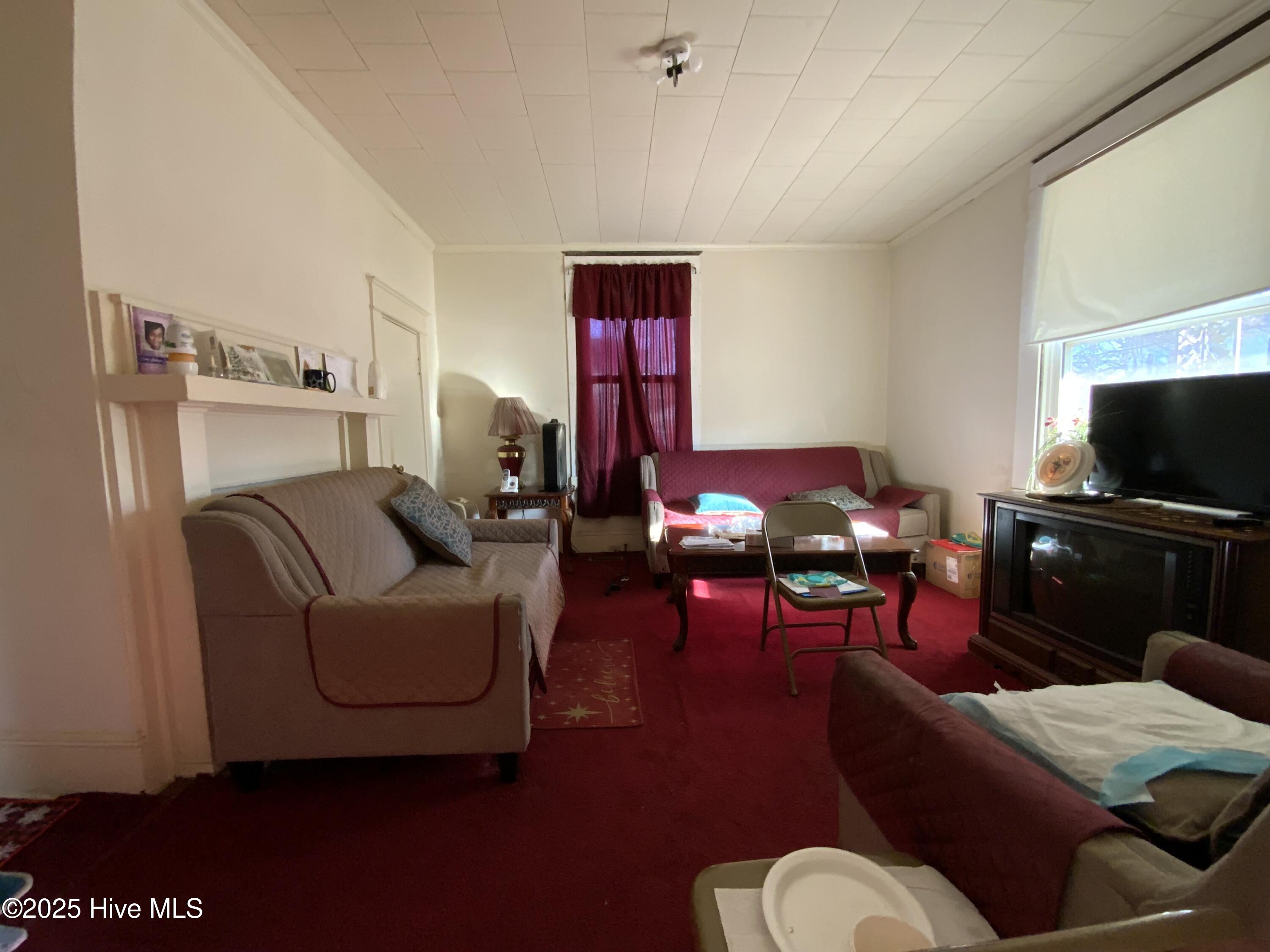 1124 S Church Street Property Photo 8