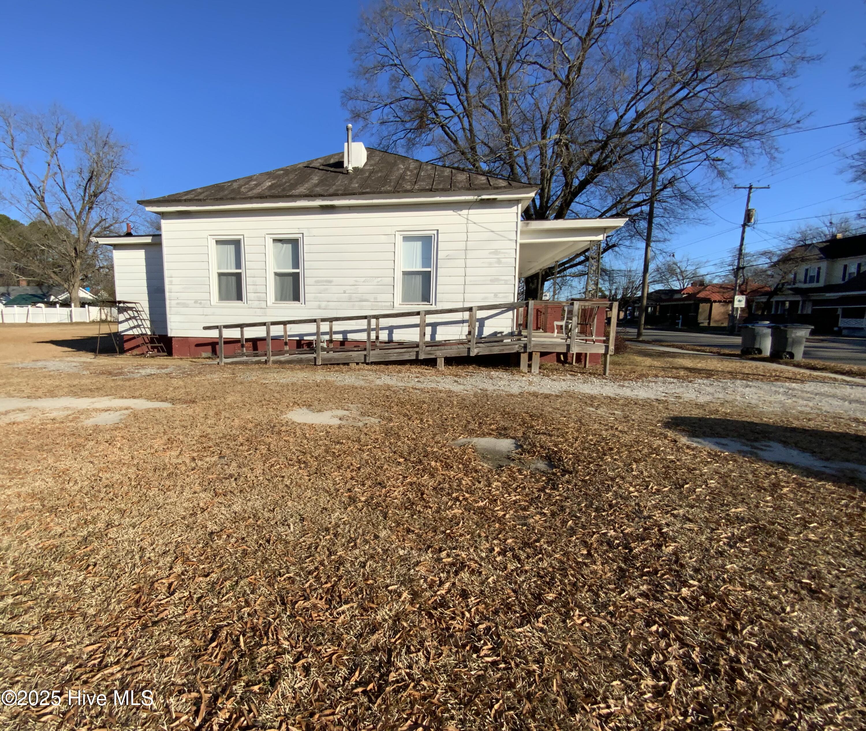1124 S Church Street Property Photo 17