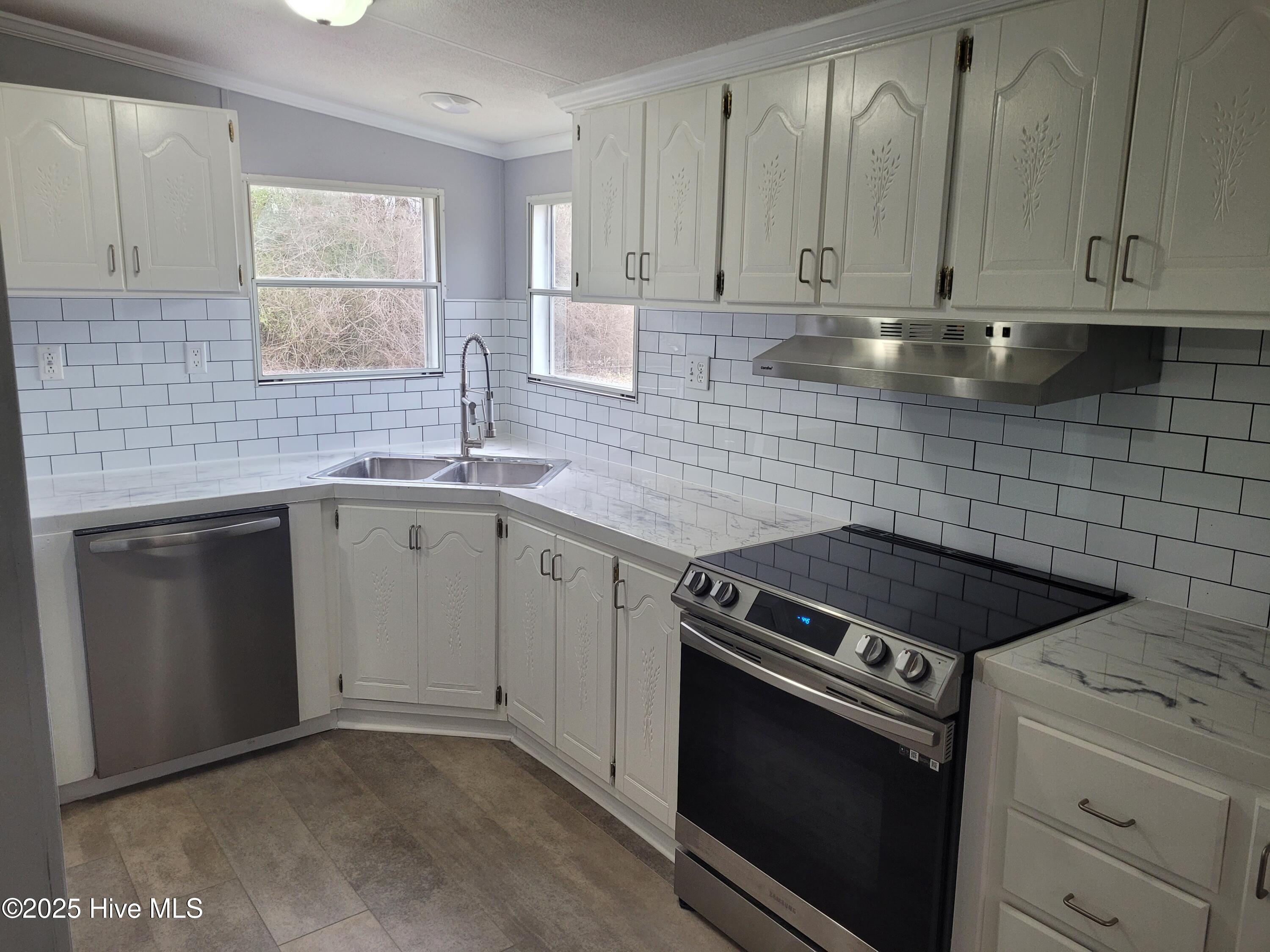 791 Tracy Road Property Photo 6