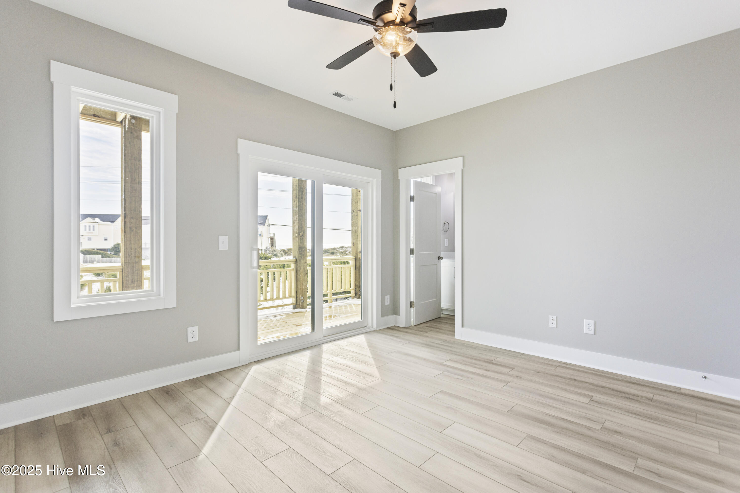 717 N Topsail Drive Property Photo 18