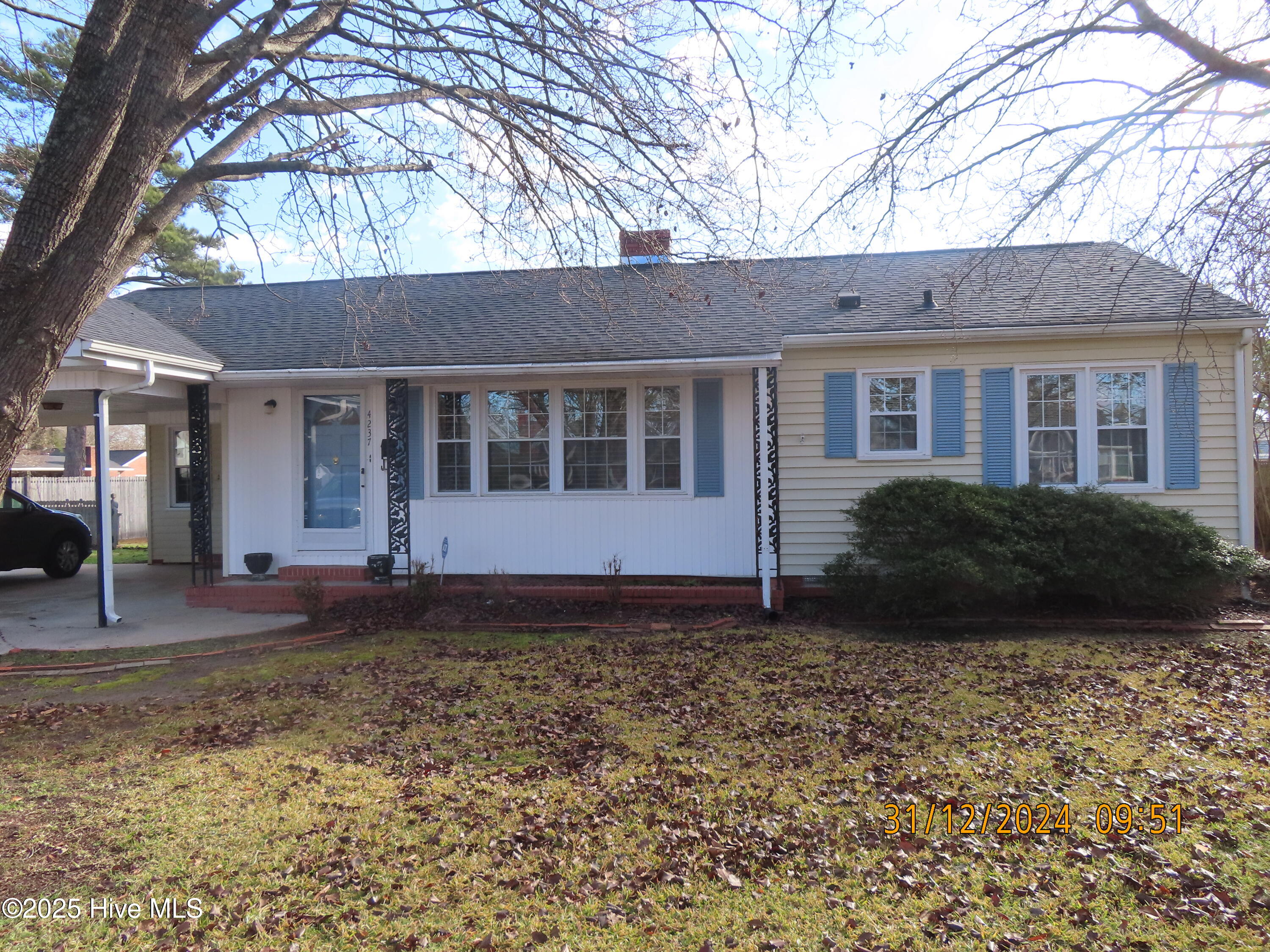 4237 Washington Street Property Photo 1