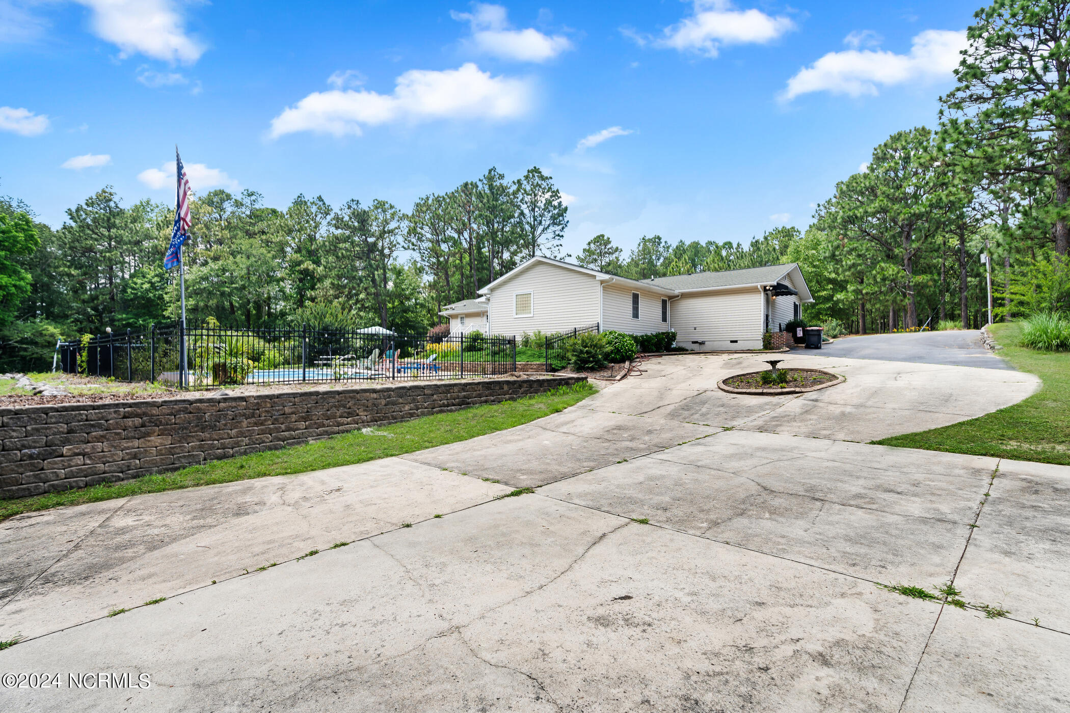 175 Carroll Street Property Photo 40