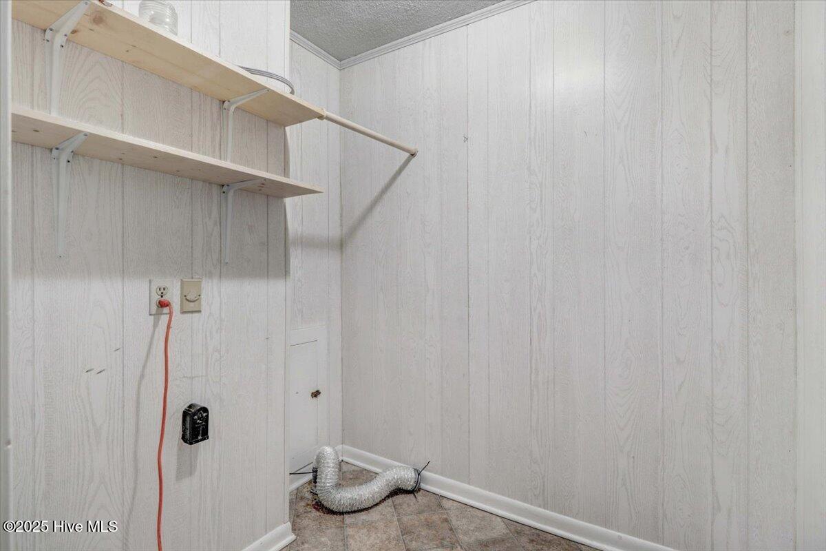910 Holloman Street Property Photo 10