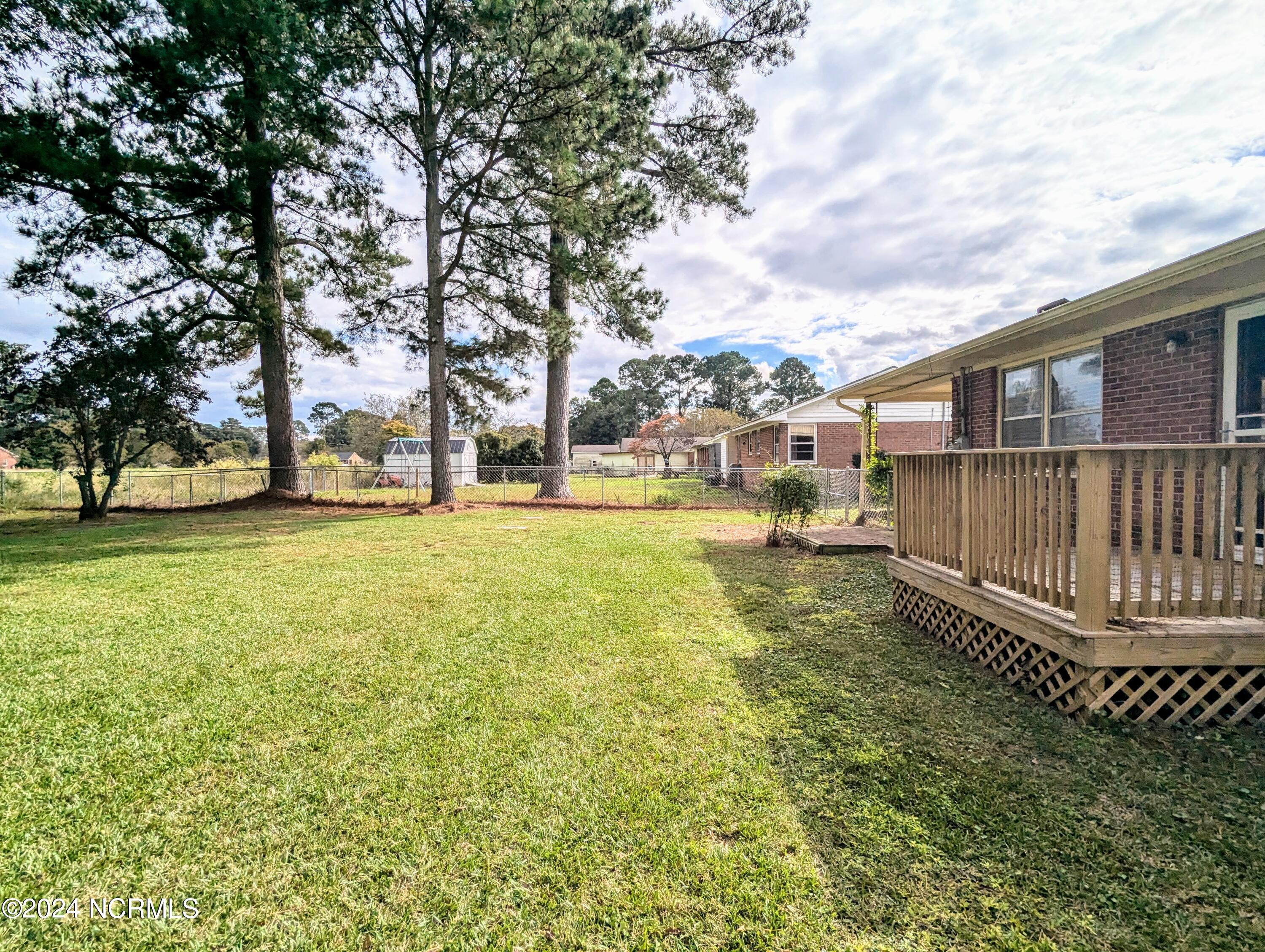 910 Holloman Street Property Photo 16