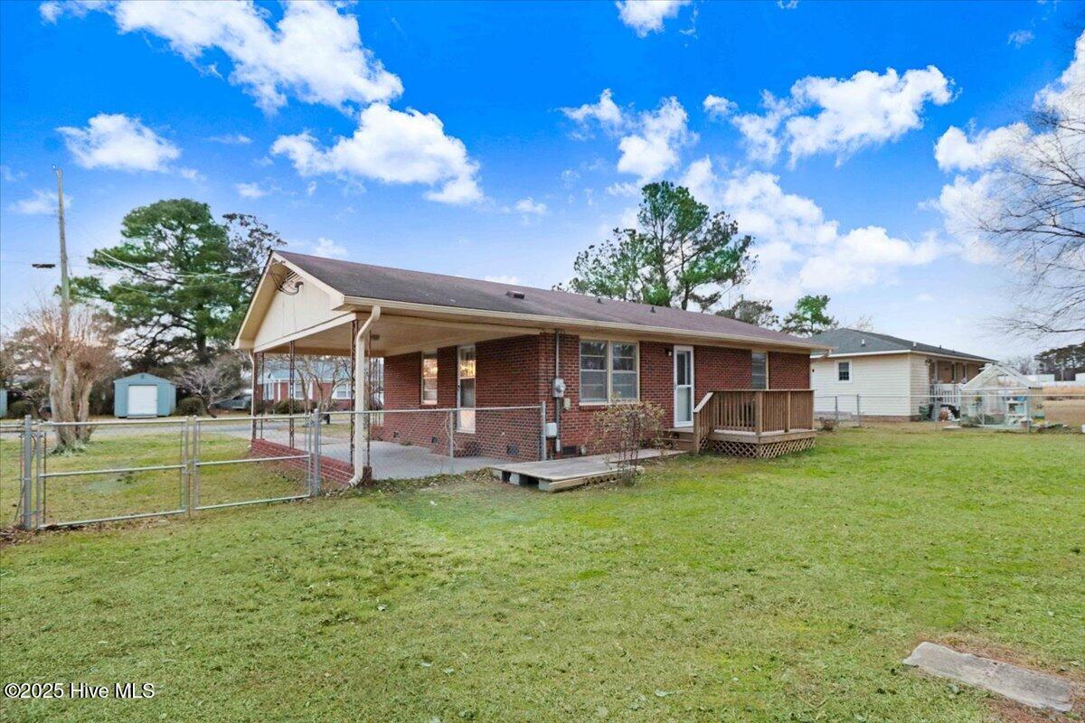910 Holloman Street Property Photo 19