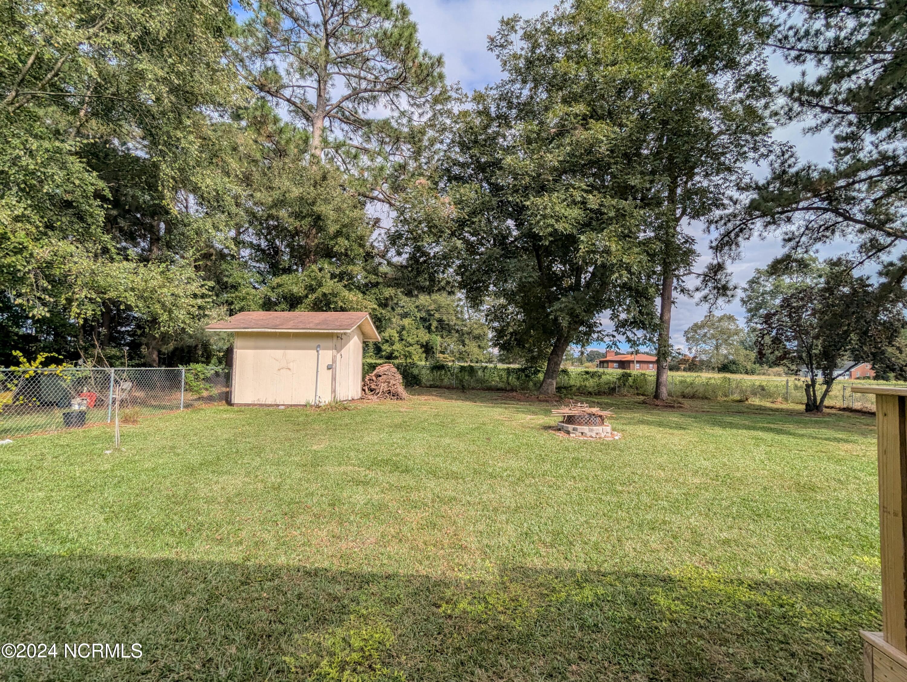 910 Holloman Street Property Photo 22