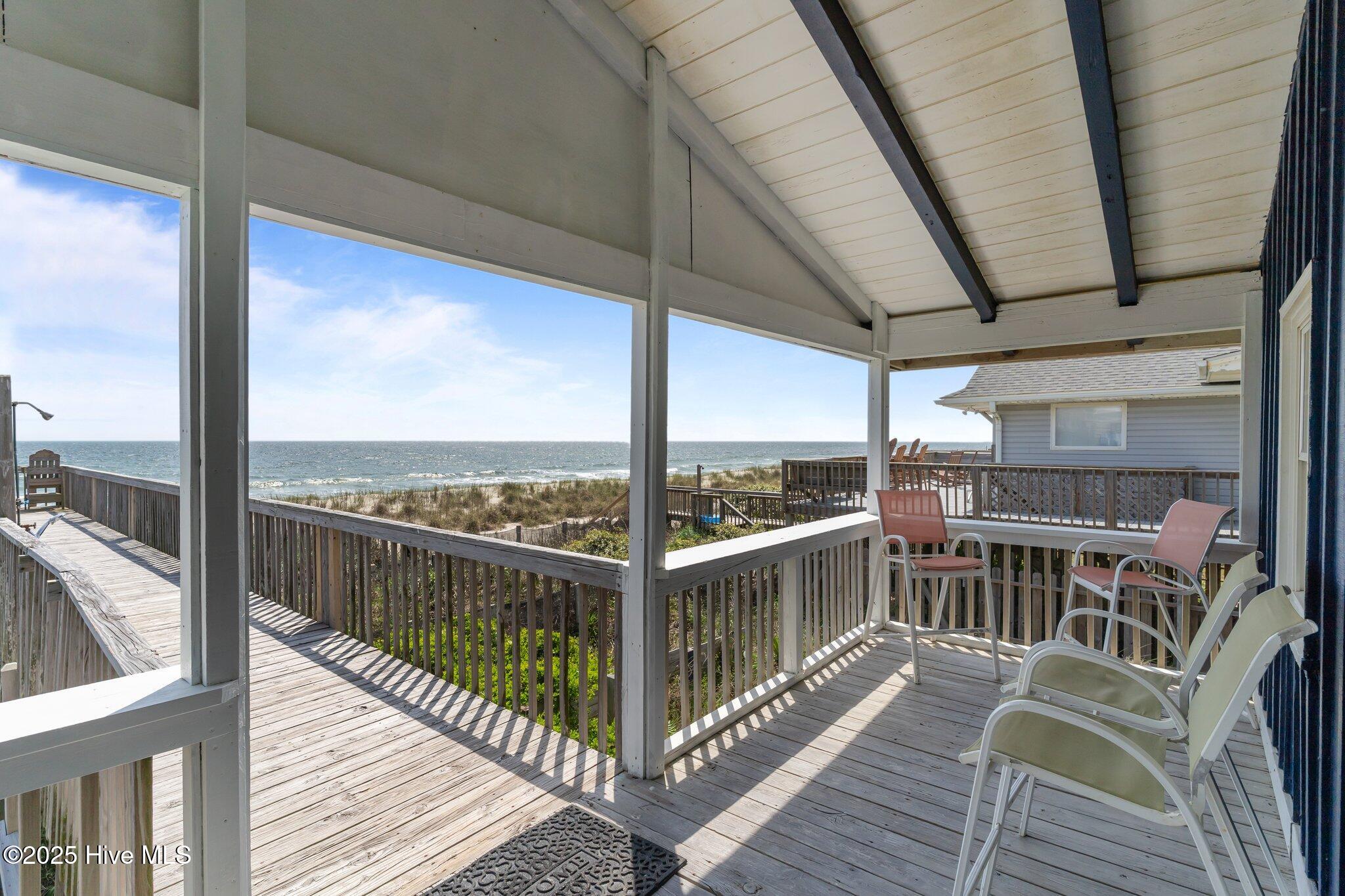 5113 W Beach Drive Property Photo 6