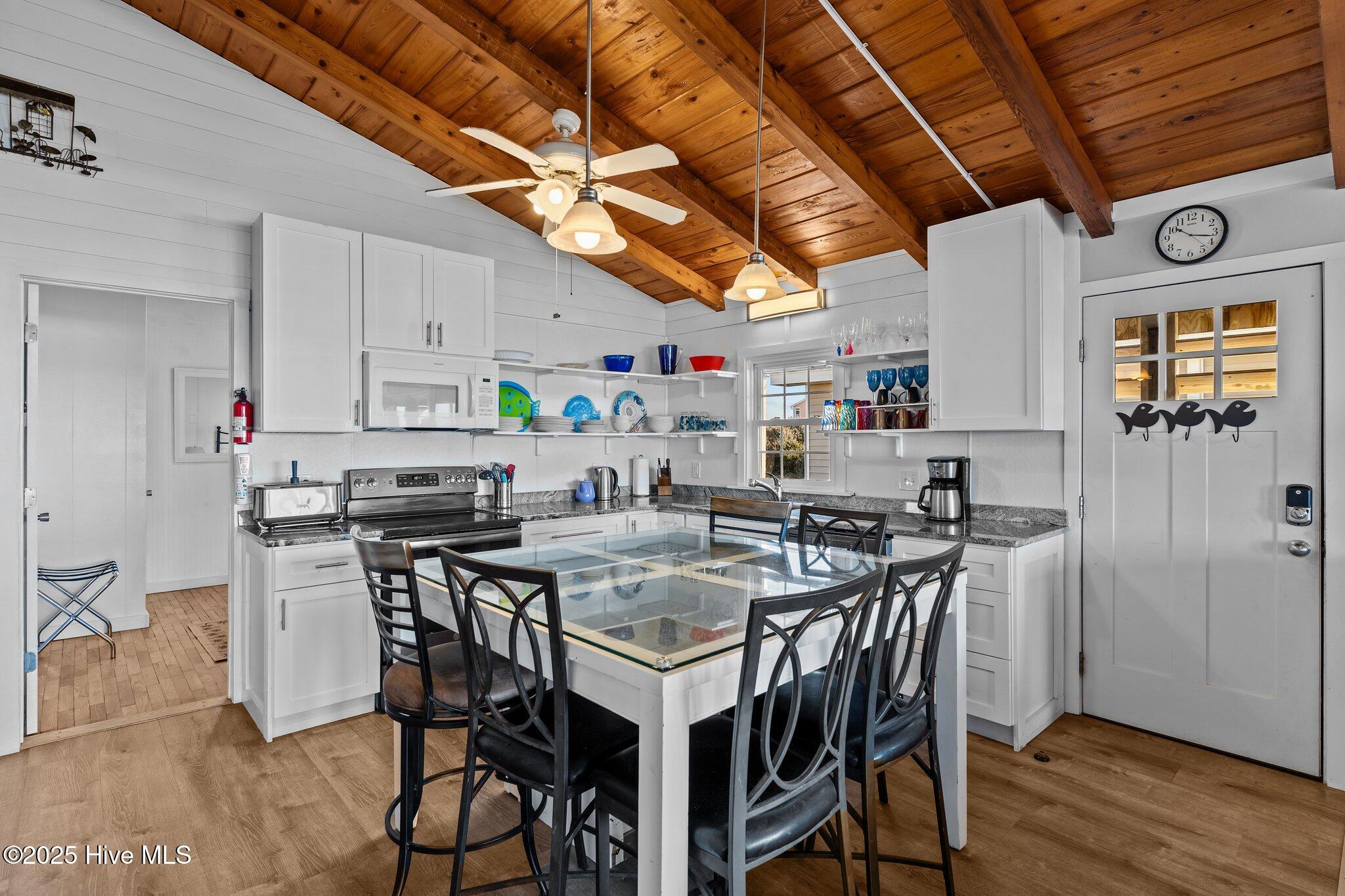 5113 W Beach Drive Property Photo 17