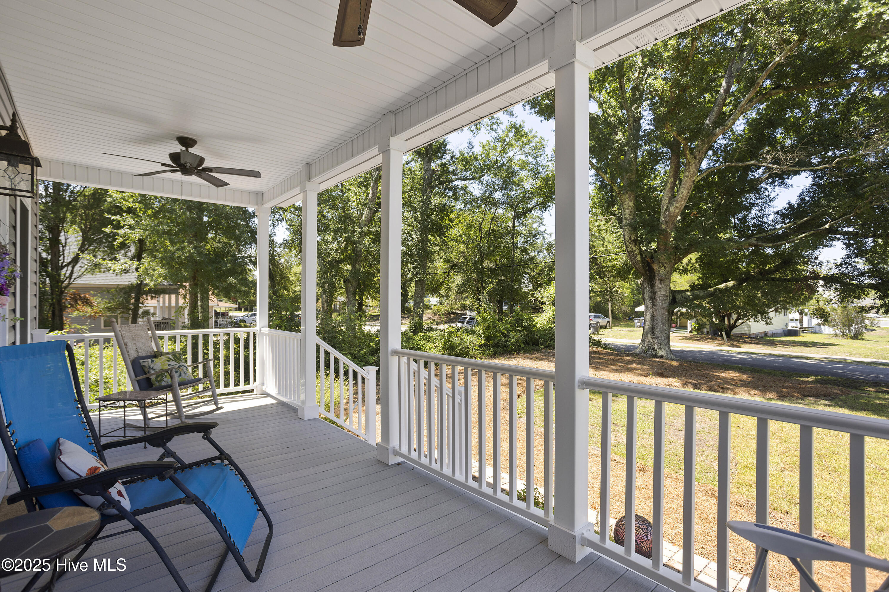 520 Clarendon Avenue Property Photo 3