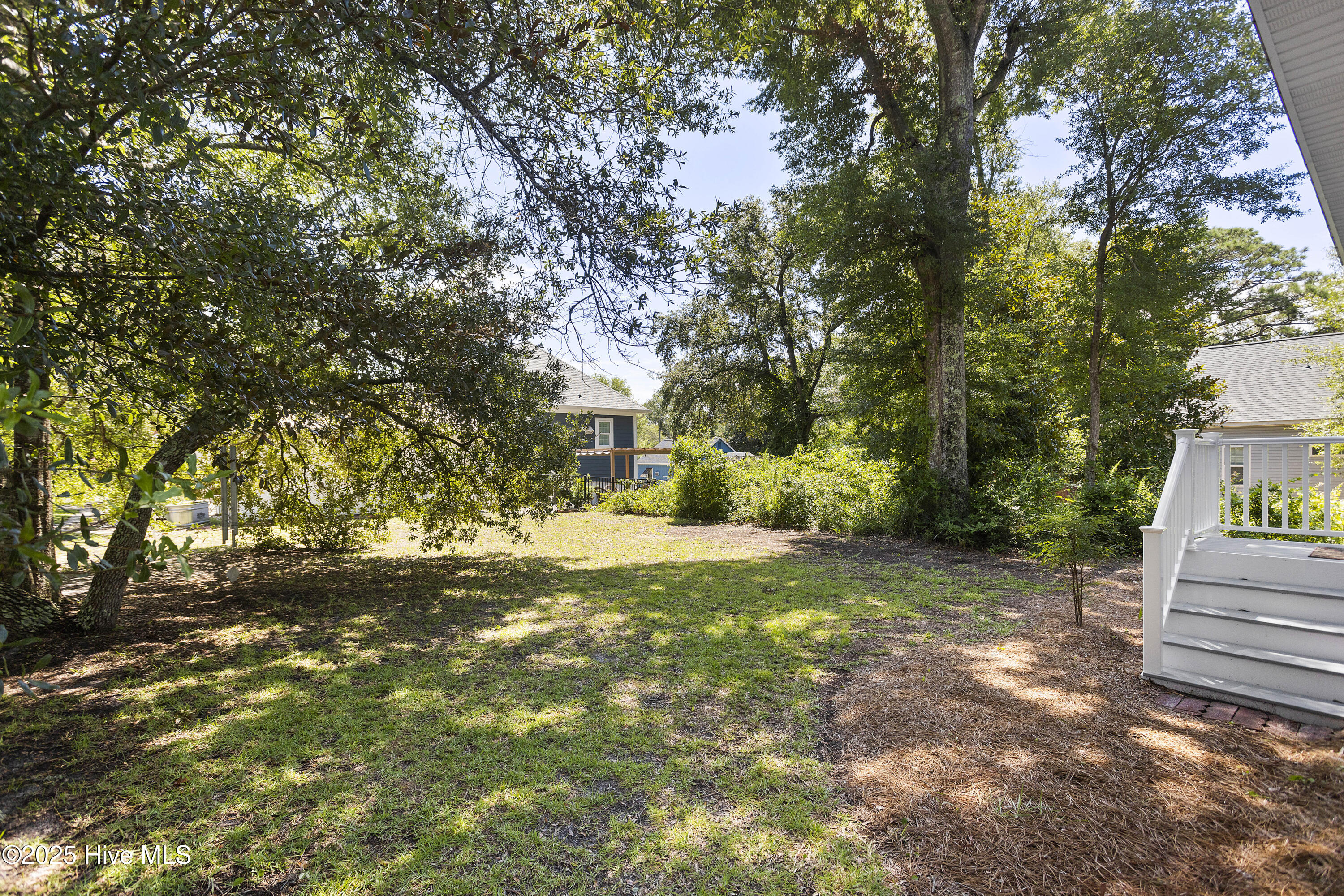 520 Clarendon Avenue Property Photo 18