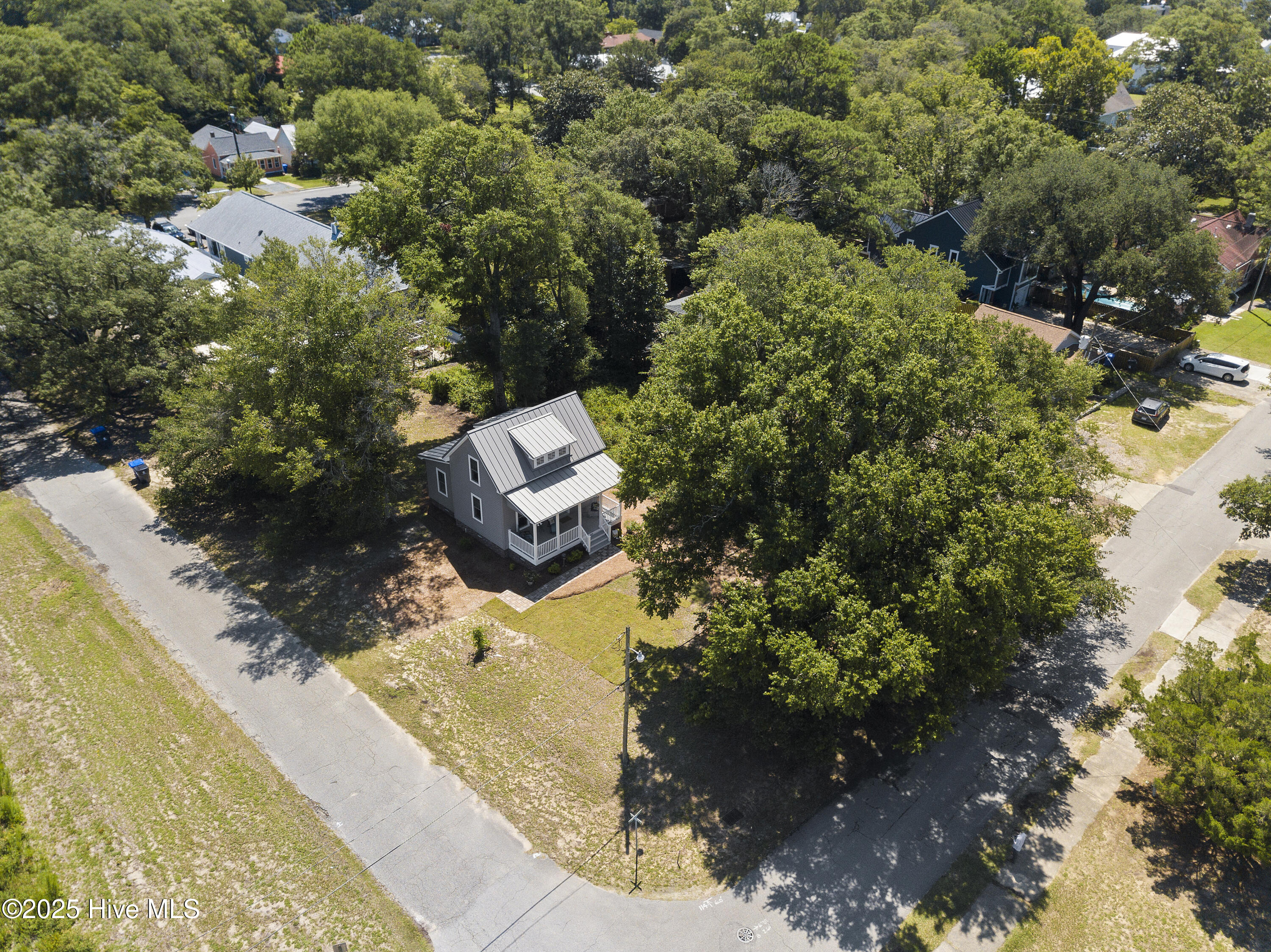 520 Clarendon Avenue Property Photo 20