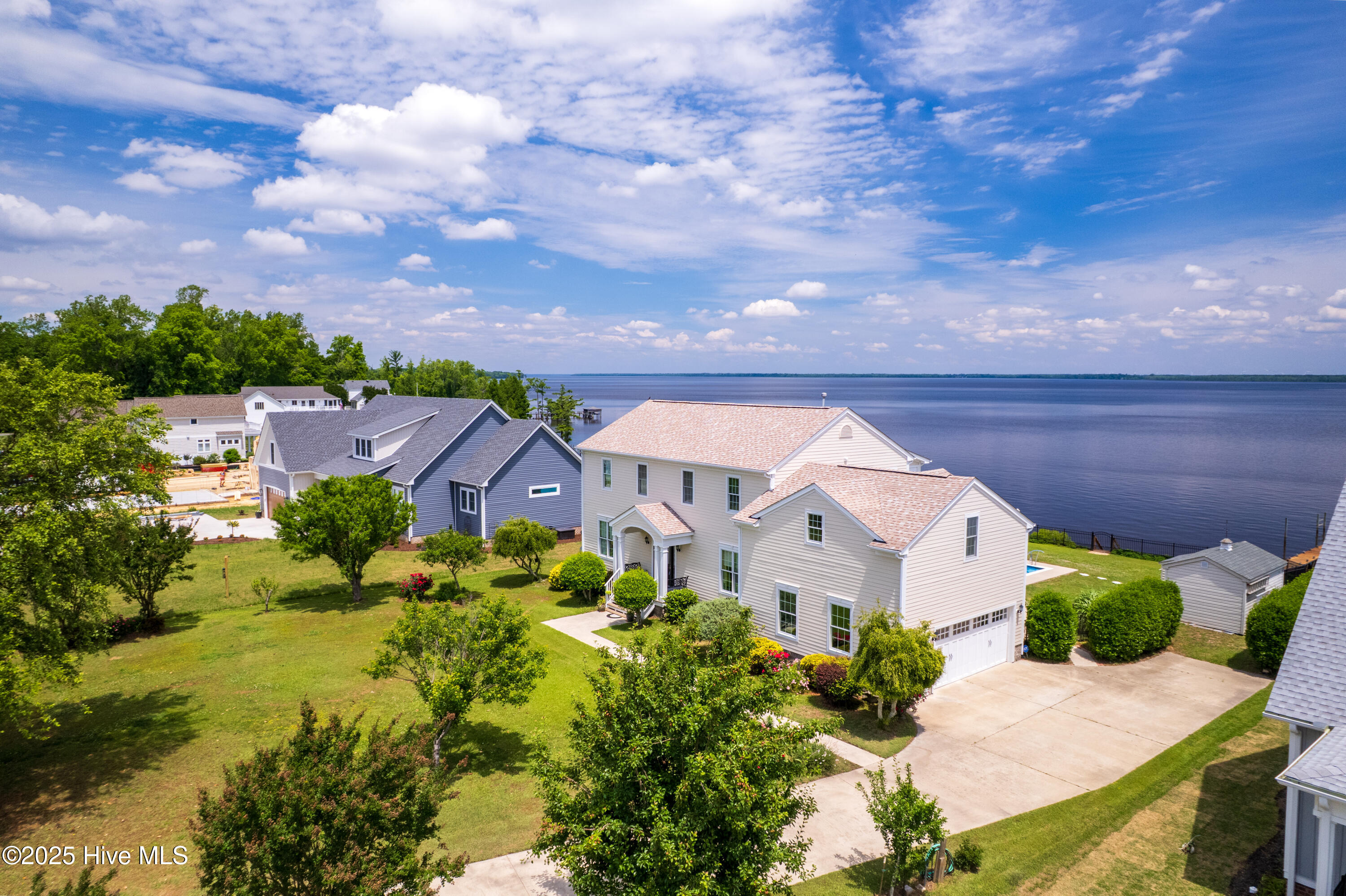 116 N Shore Drive Property Photo 4