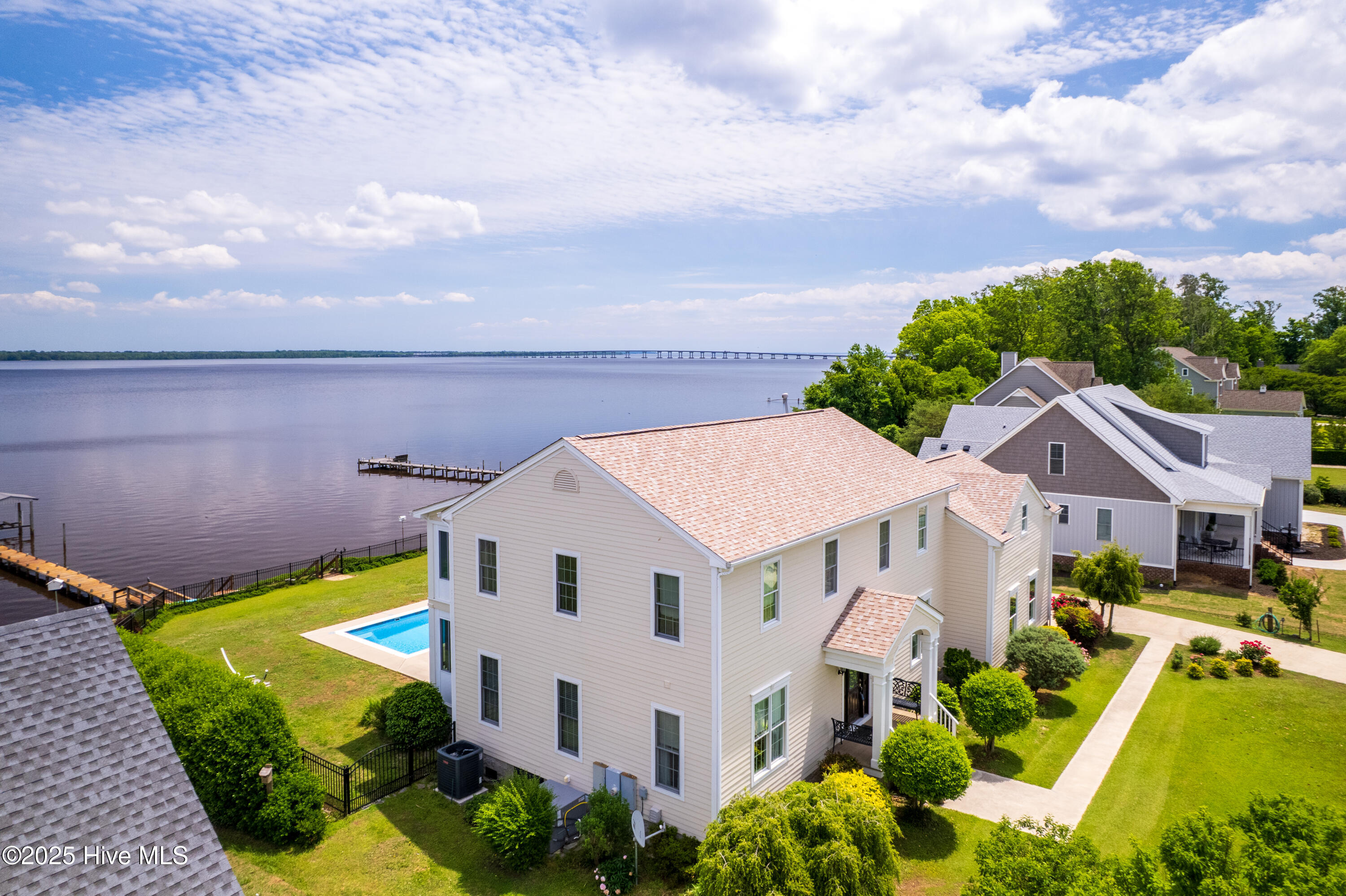 116 N Shore Drive Property Photo 6