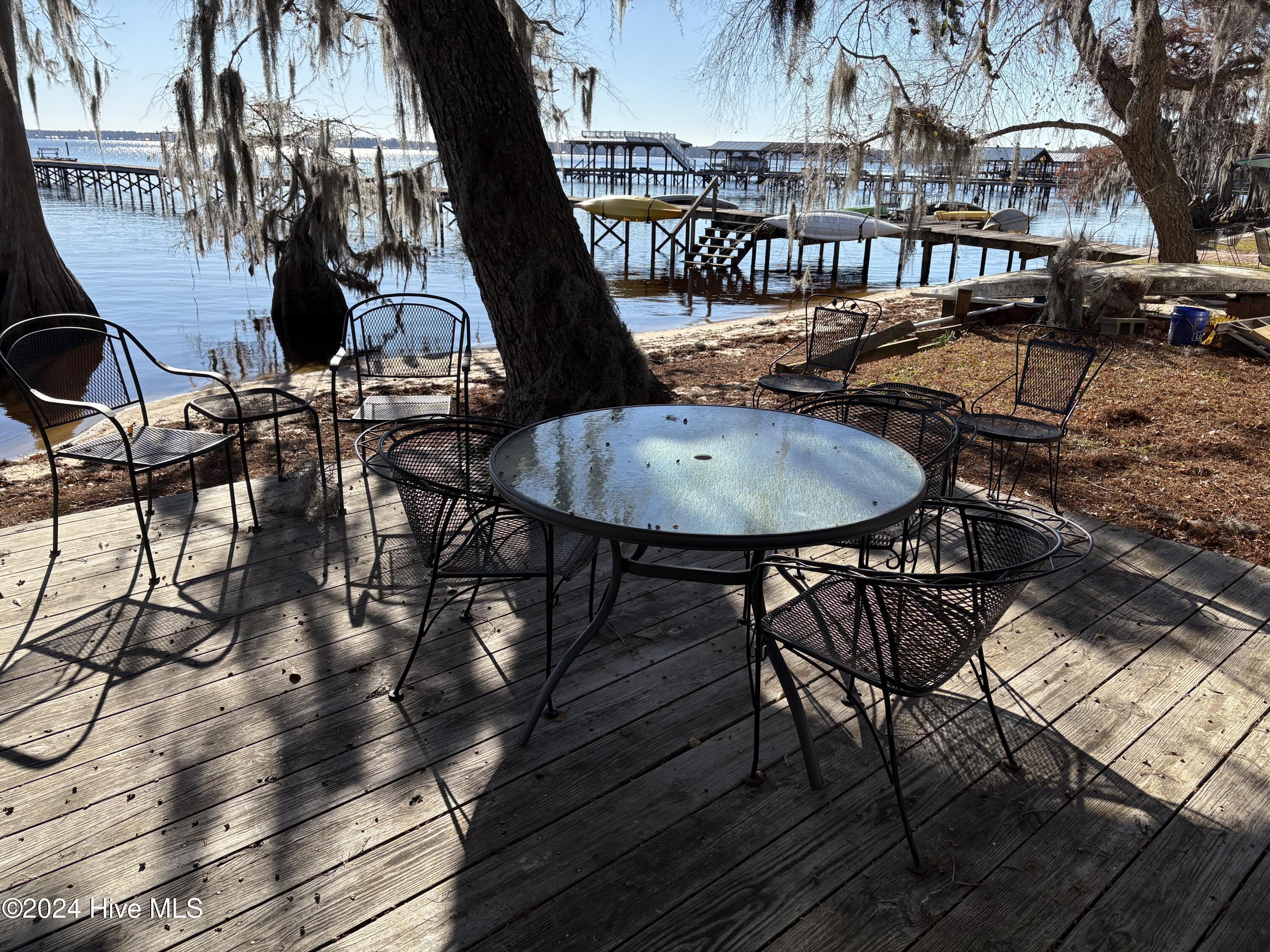 400 Canal Cove Road Property Photo 5