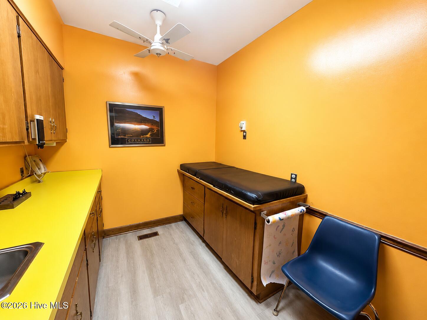 201 N Colony Avenue Property Photo 7