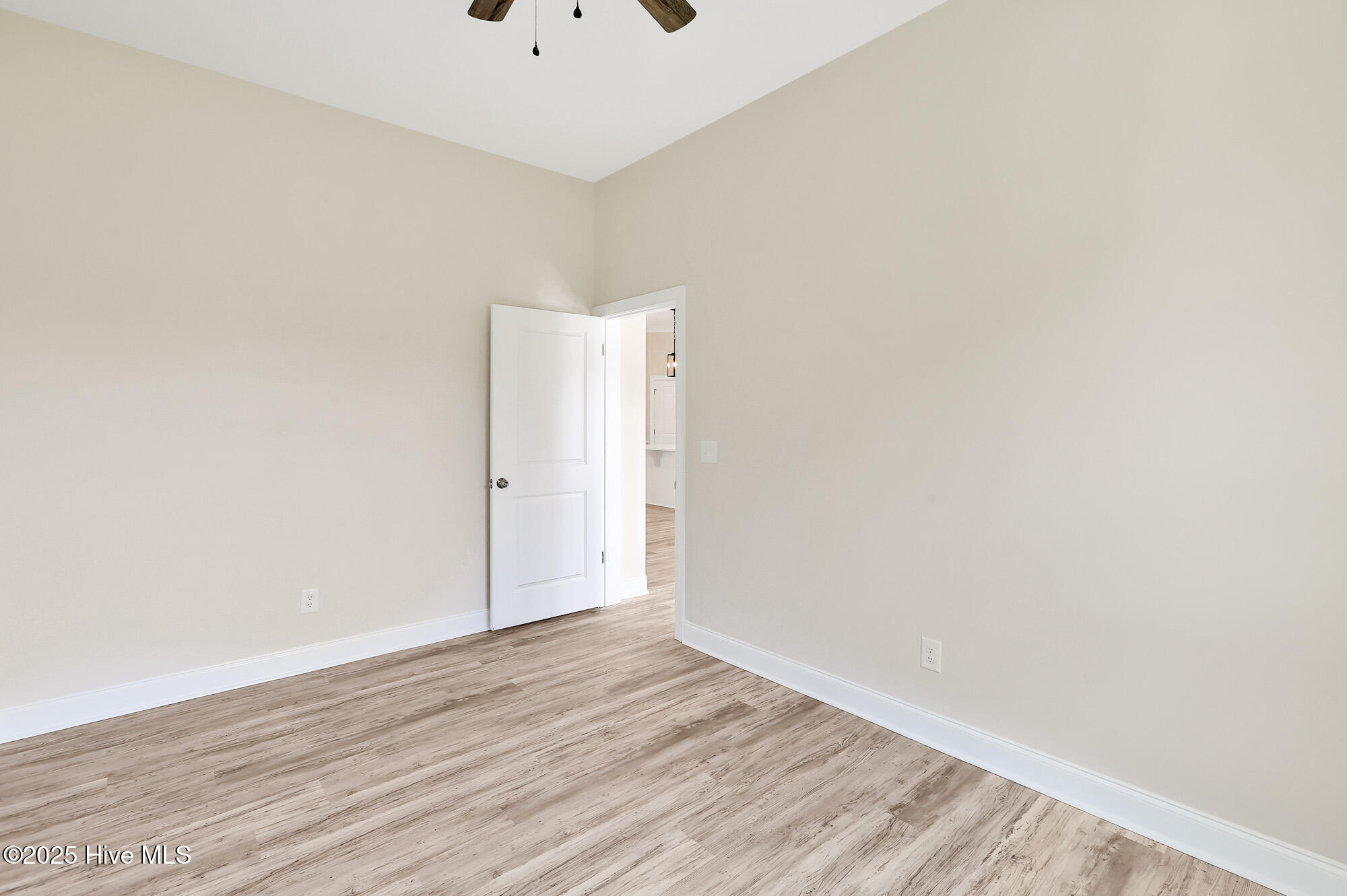 502 Genoes Point Road Property Photo 7
