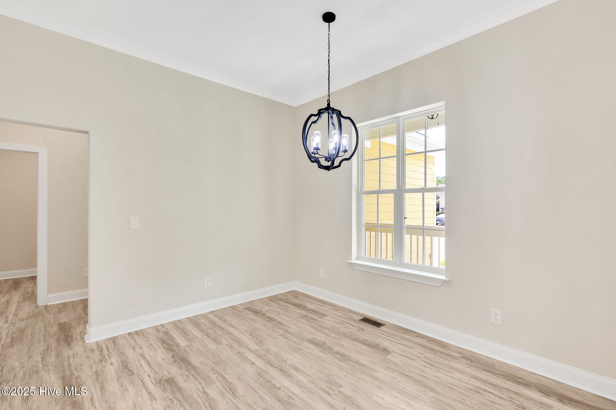 502 Genoes Point Road Property Photo 8