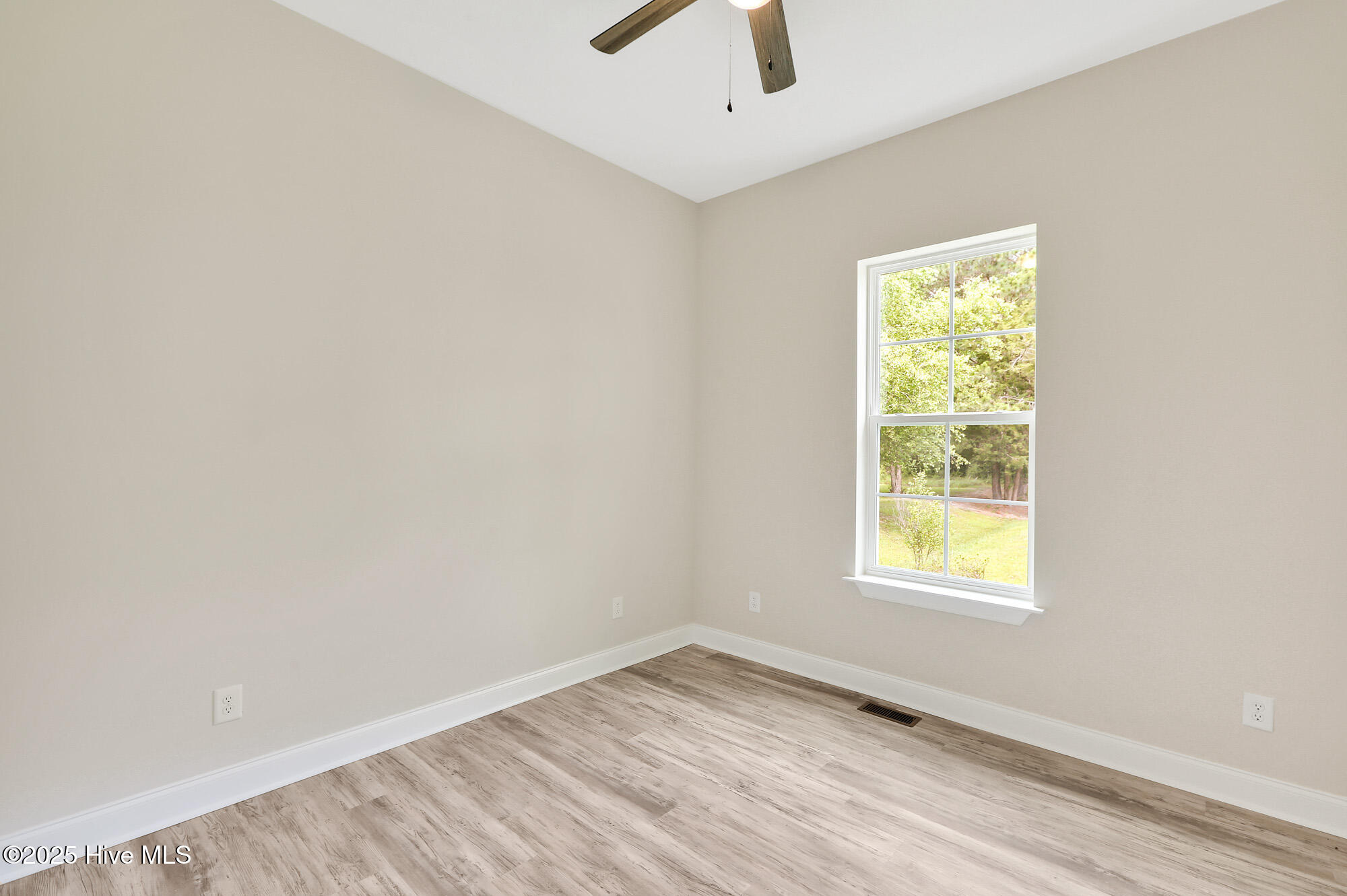 502 Genoes Point Road Property Photo 24